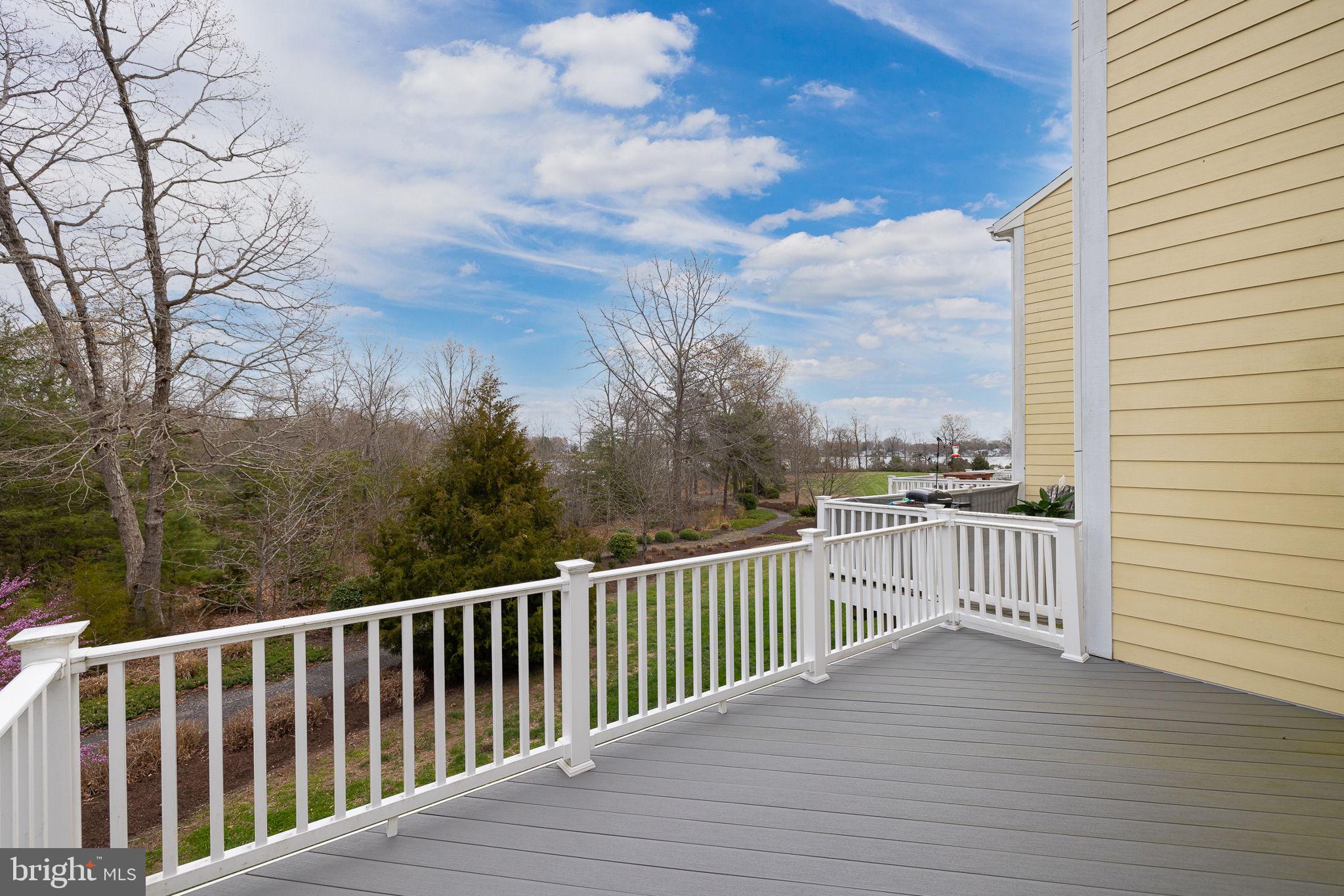 MONROE POINT TOWNHOUSES - Residential