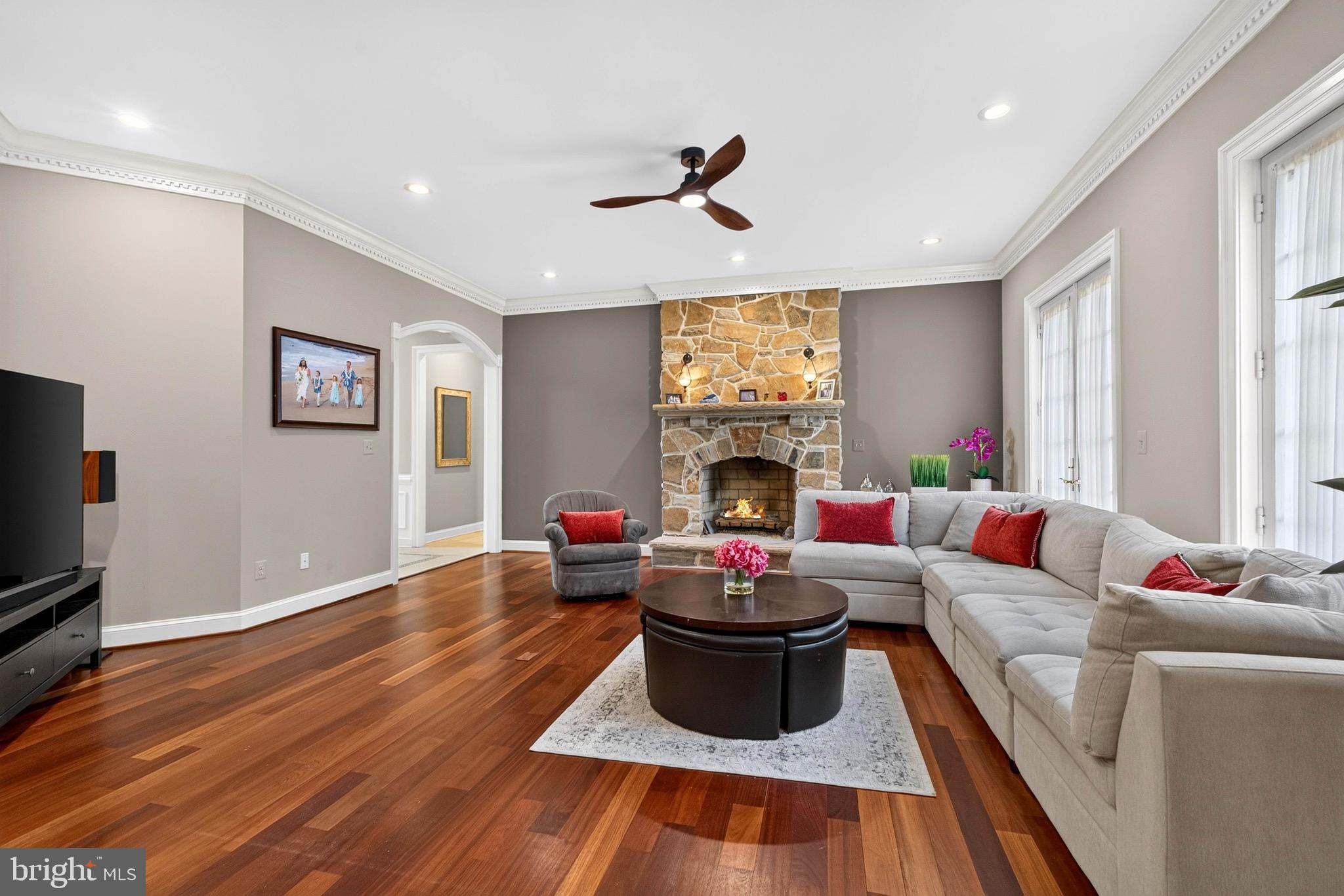 504 POND VIEW LANE