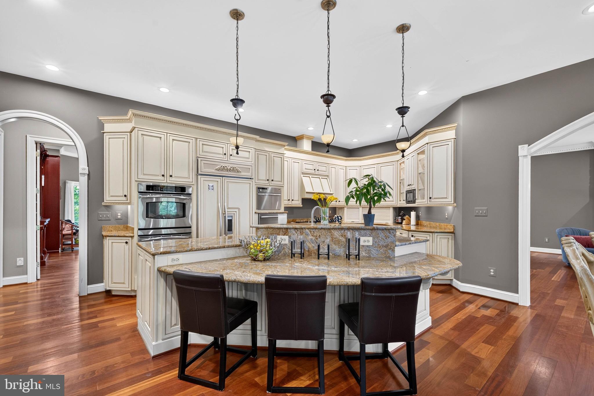 504 POND VIEW LANE