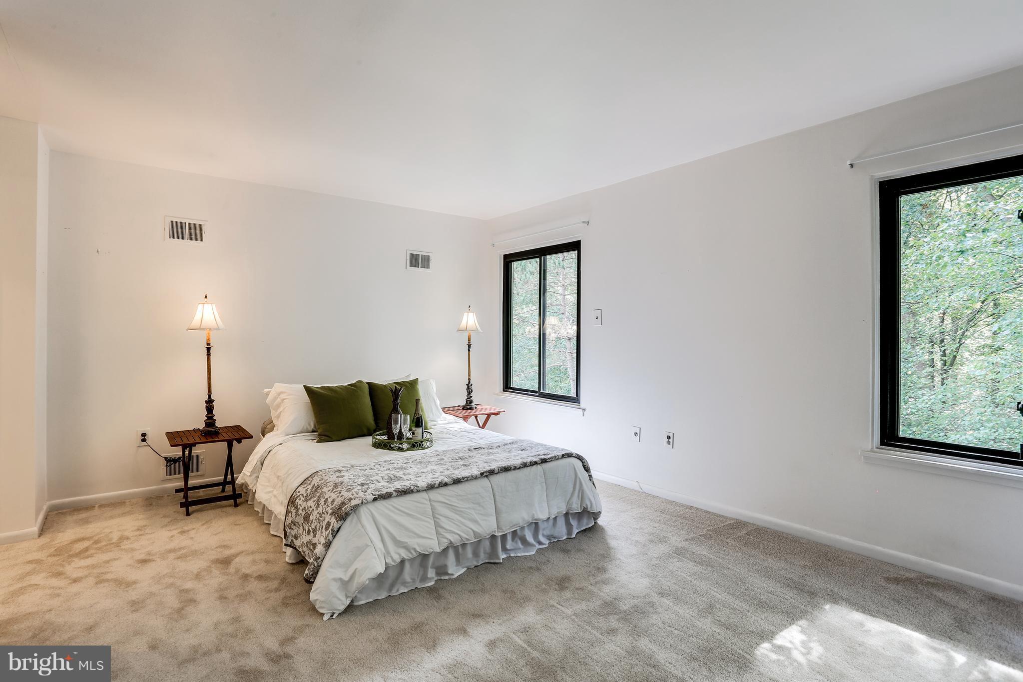 HOBBITS GLEN - Residential