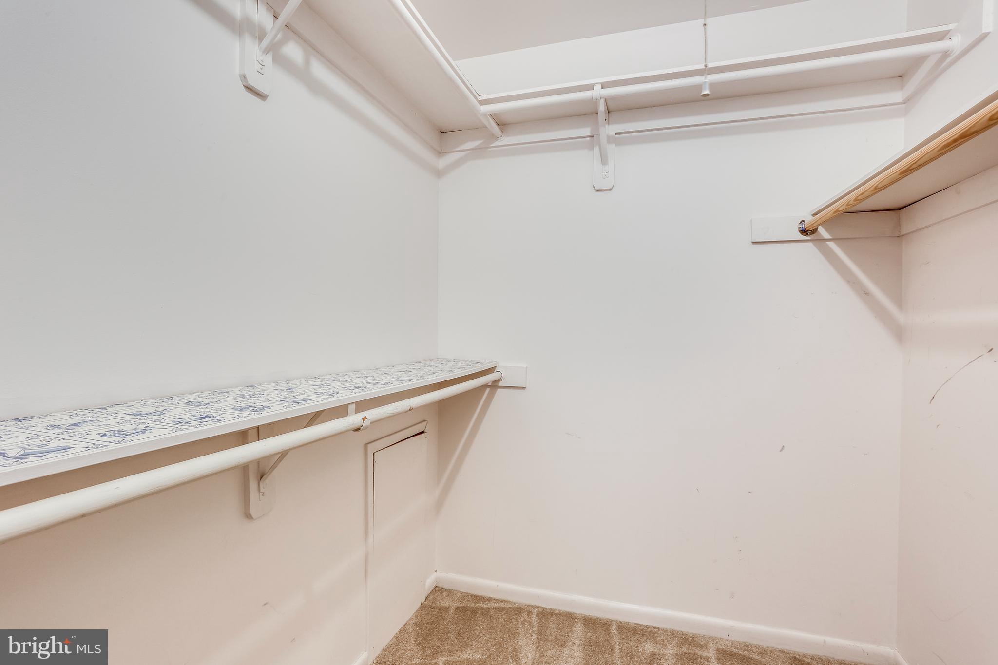 HOBBITS GLEN - Residential