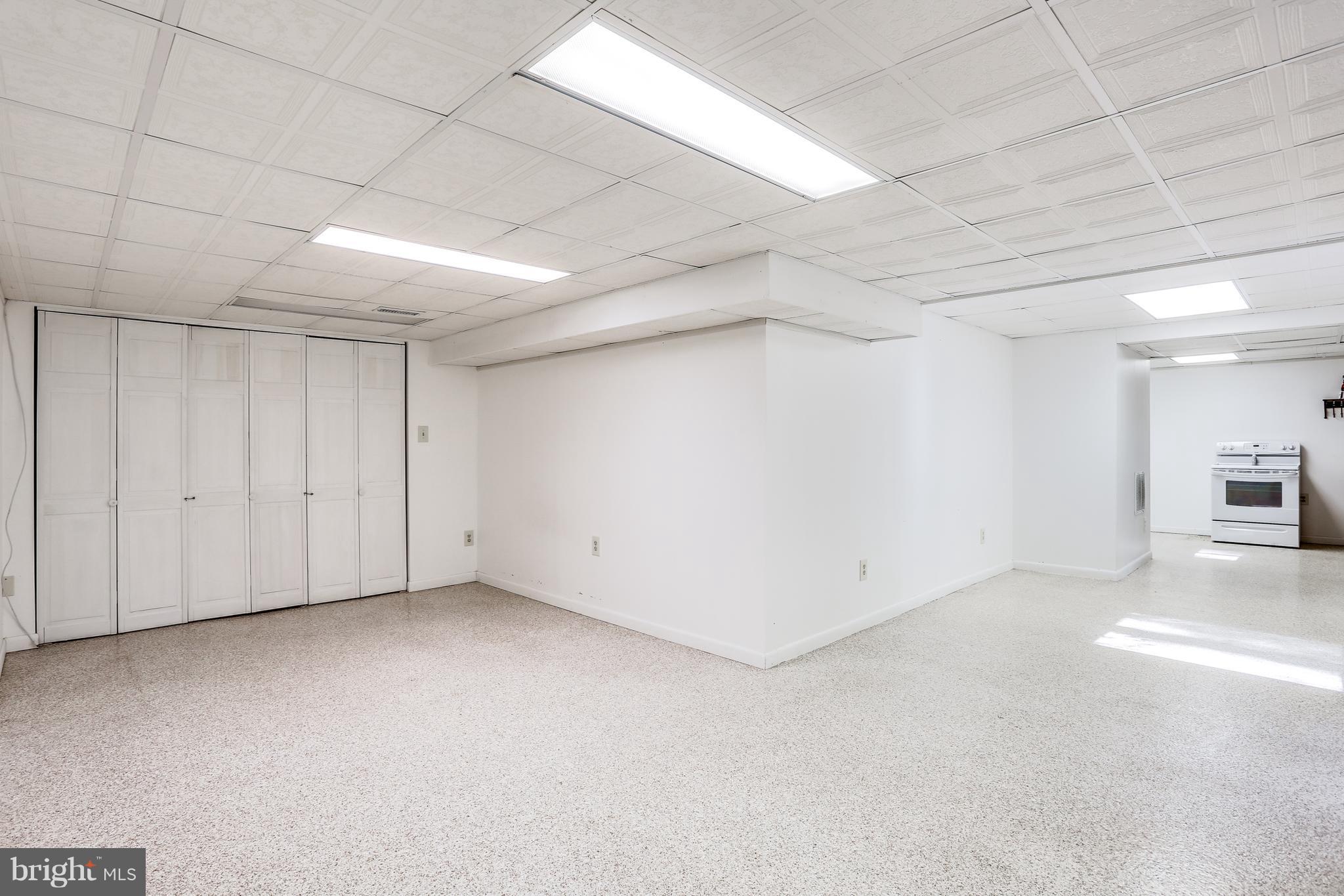 HOBBITS GLEN - Residential