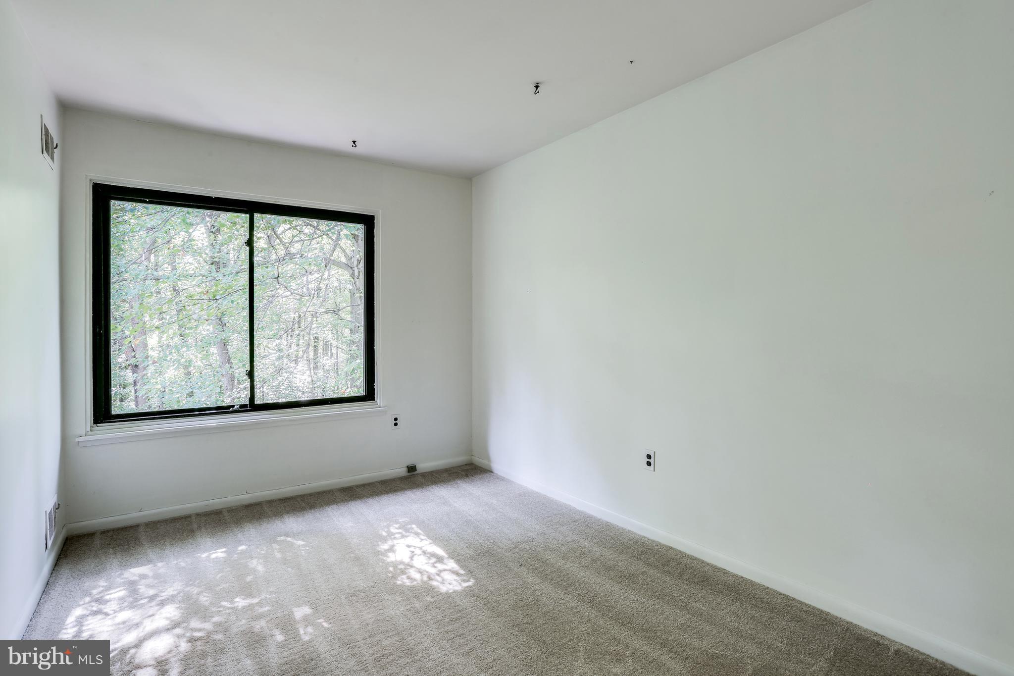 HOBBITS GLEN - Residential