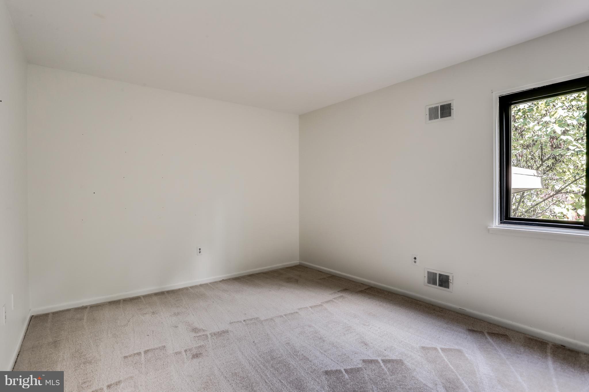 HOBBITS GLEN - Residential