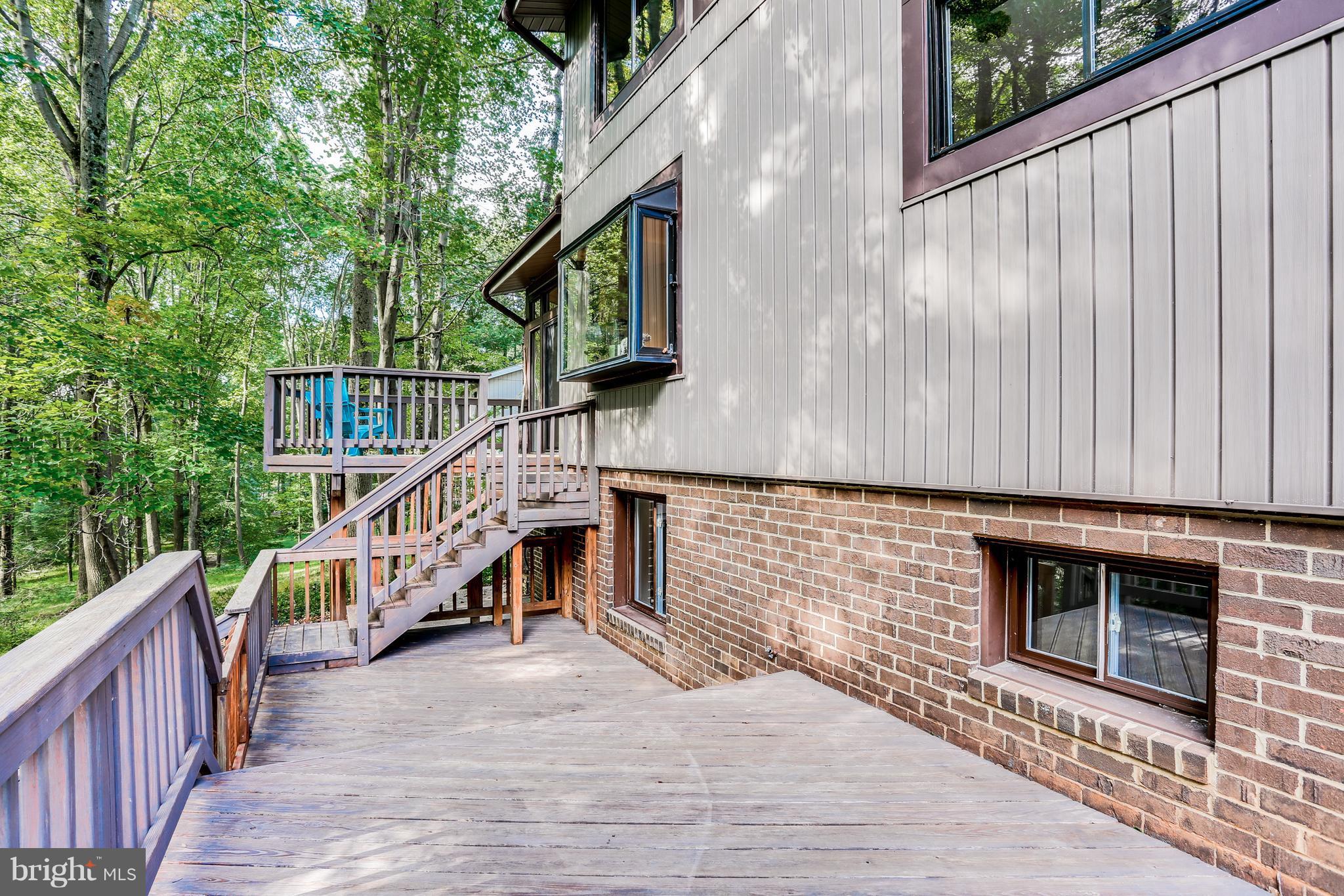 HOBBITS GLEN - Residential