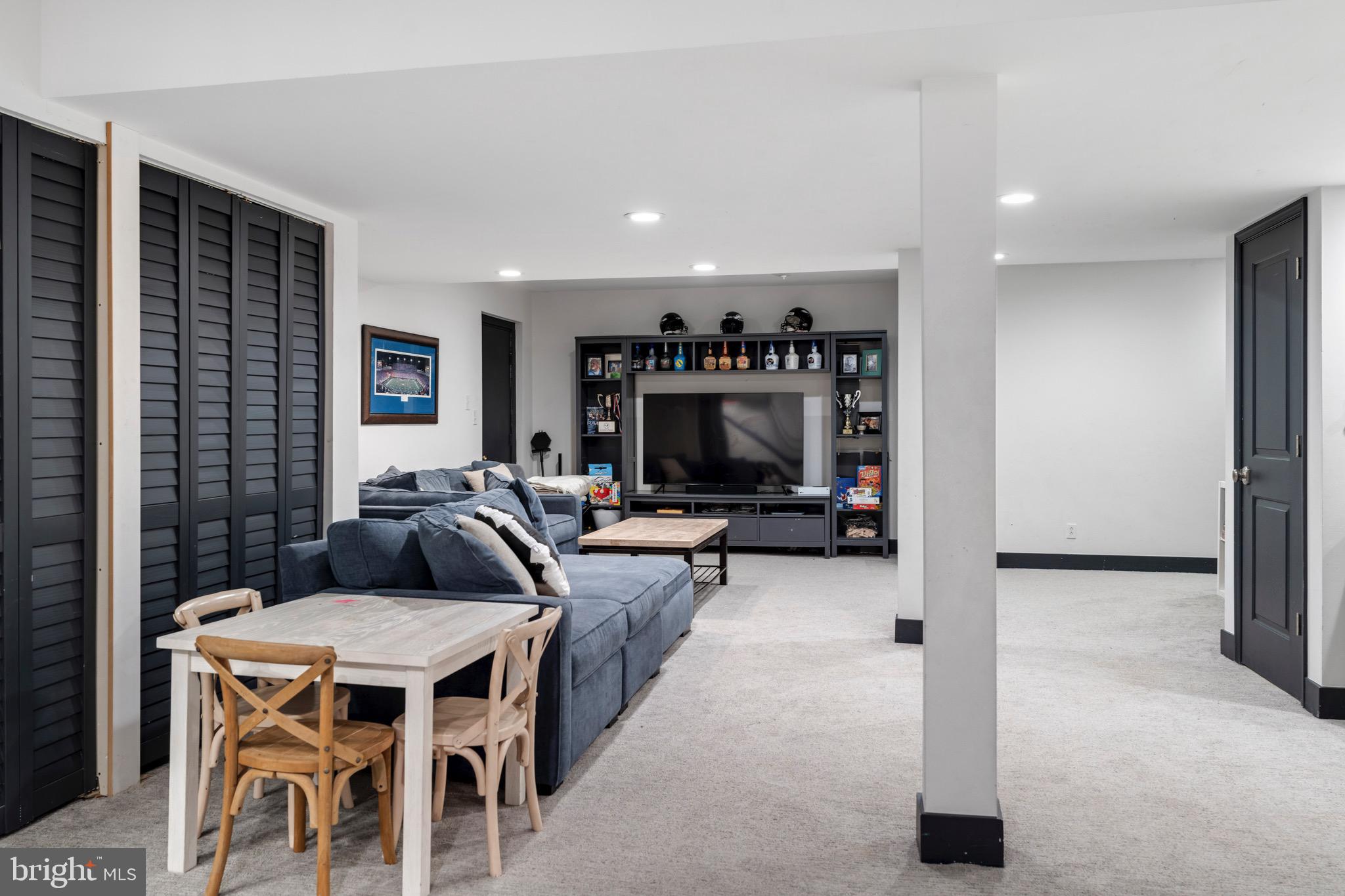 FIELDS OF FOUR CORNERS - Residential