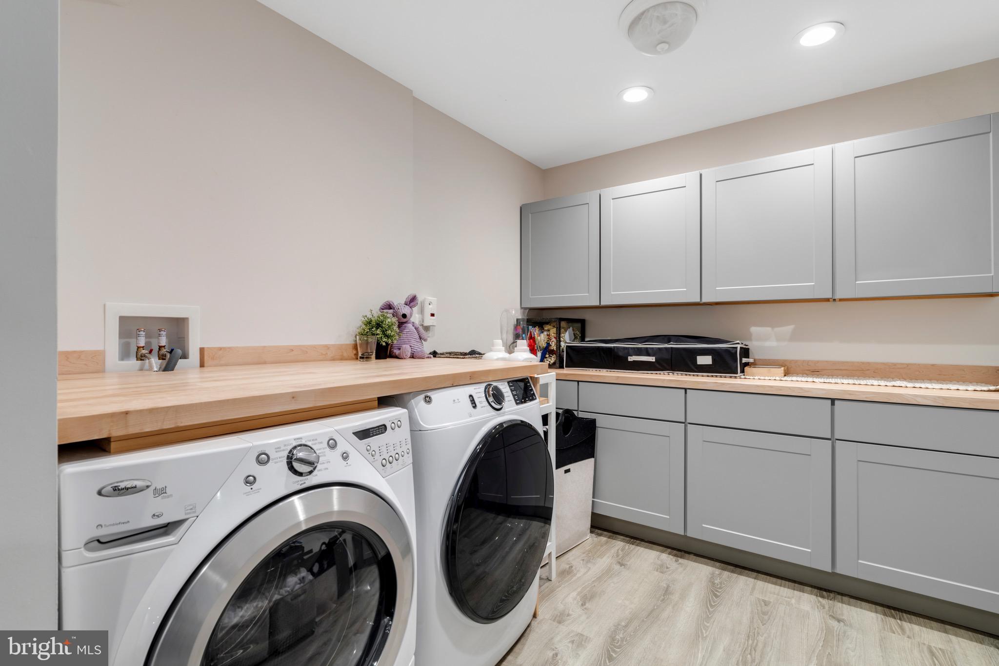 FIELDS OF FOUR CORNERS - Residential