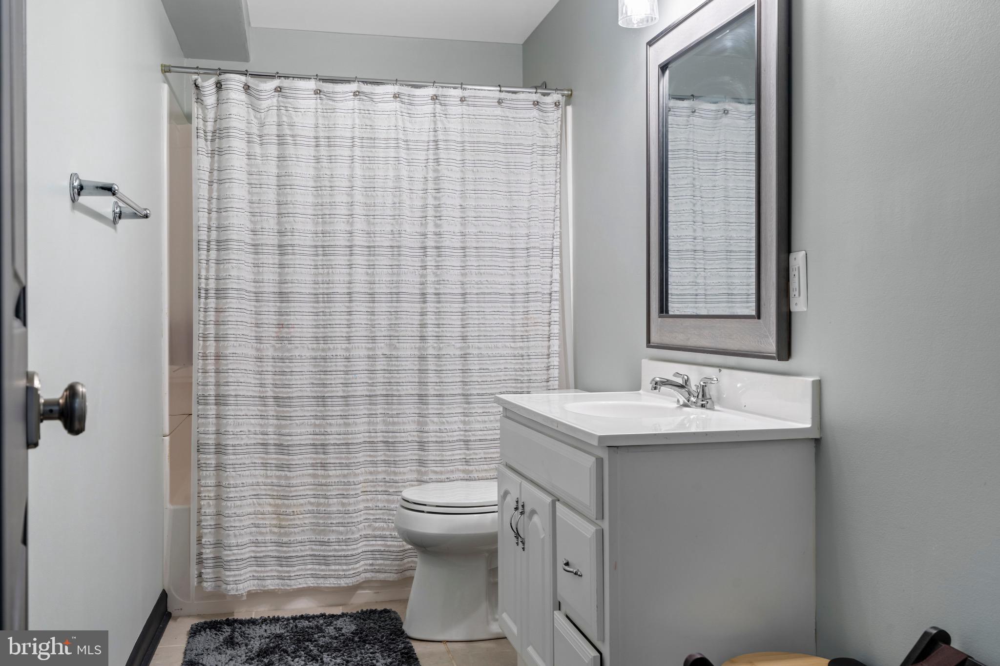 FIELDS OF FOUR CORNERS - Residential