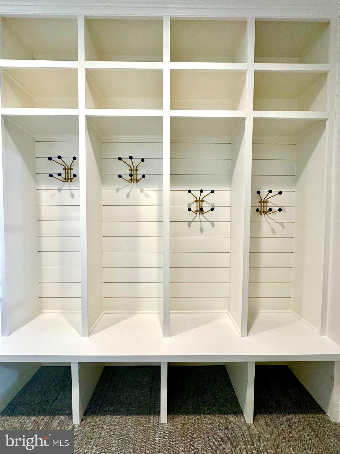 FIELDS OF FOUR CORNERS - Residential