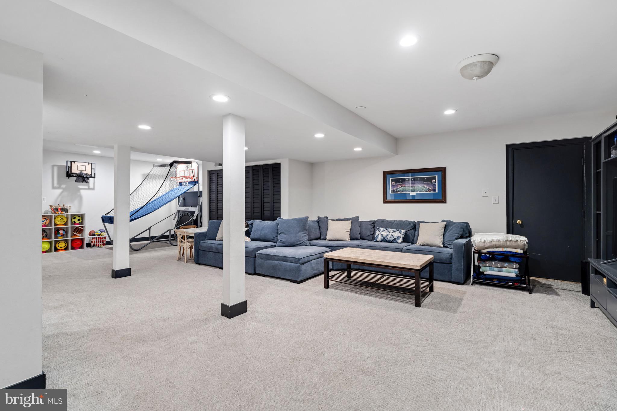 FIELDS OF FOUR CORNERS - Residential