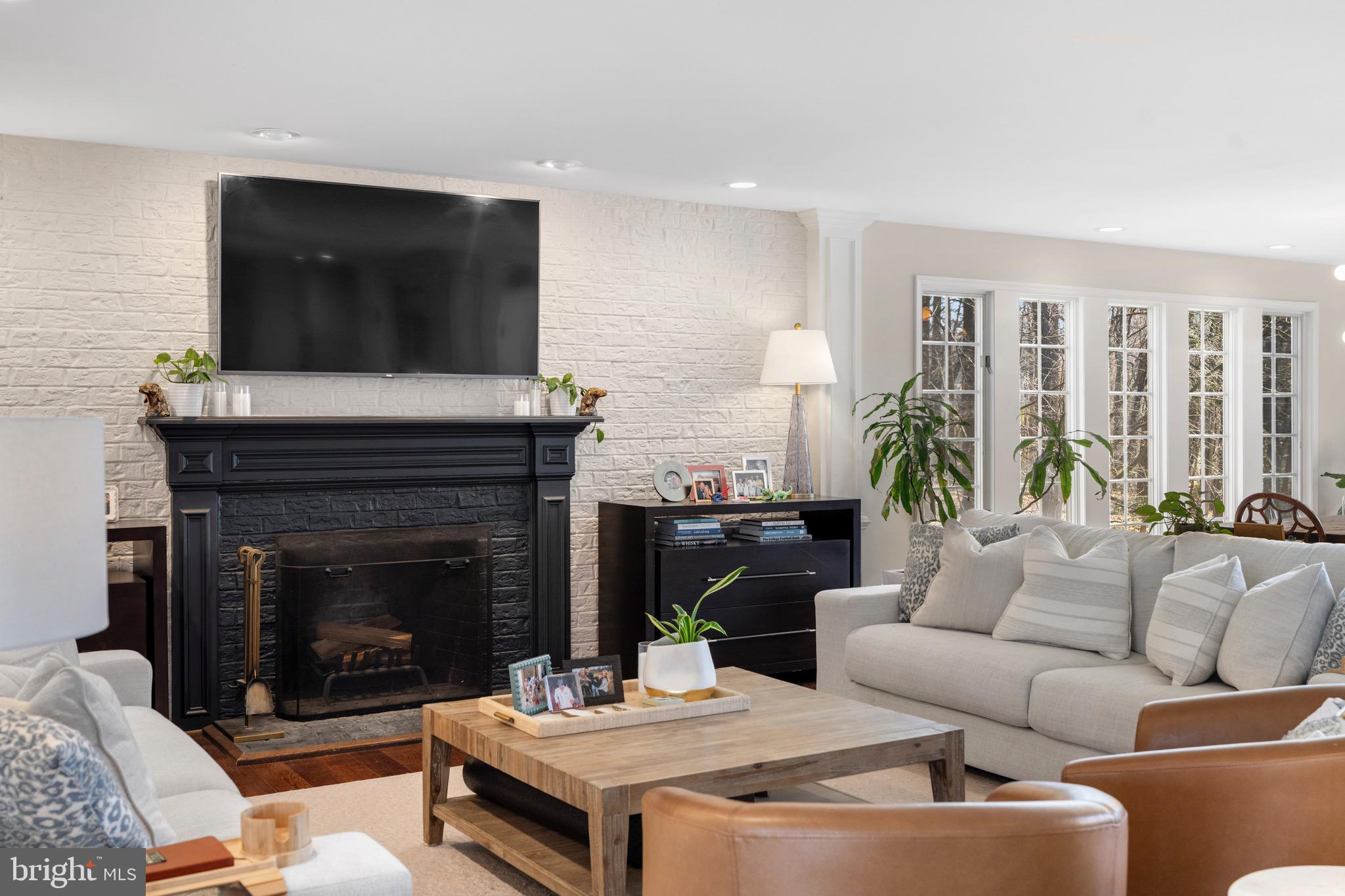 FIELDS OF FOUR CORNERS - Residential