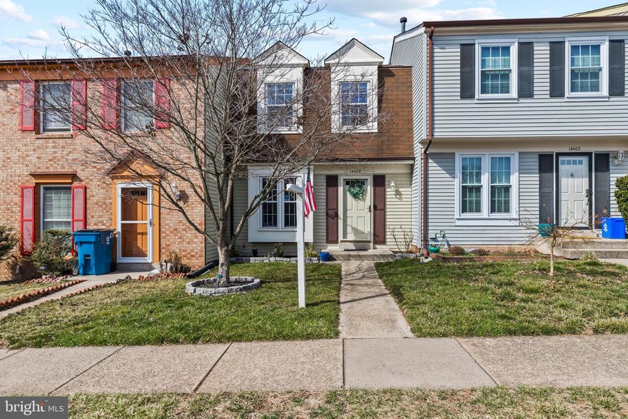 Sunny and bright three-level, 3BD/2.5BA townhouse in the Newgate neighborhood! Gleaming hardwood floors greet you upon entering and a convenient half-bath for guests is located by the foyer. To the left is the L-shaped kitchen brightened by two large front windows. The modern kitchen features space for a breakfast table, white shaker-style cabinets, a pantry, granite countertops, and gas cooking. Walking straight ahead brings you to the natural light-filled open living and dining area. Access the private, fenced-in patio through sliding glass doors. All three bedrooms are located on the freshly painted upper level, along with a full bath. The front-facing primary bedroom features a well-sized closet, great natural light, and access to the full bathroom. Two additional rooms are well-sized and include ceiling fans. Downstairs, the fully-finished lower level features a spacious den, large utility/laundry room, full bathroom, and new carpets. Two reserved parking spaces are located directly out front. Updates include: HVAC 2021, Basement carpet 2021, HWH 2020, Upstairs carpet 2020

Community amenities include an outdoor pool, playground, tennis/basketball courts, and walking trails. Convenient commuter access to I-66, Braddock Rd, HWY29, Centreville/Sully Rd. Minutes to a plethora of shopping, restaurants, and grocery stores at the Village Center Shopping (Giant, Starbucks, yoga), Centreville Crest Shopping Center/Centrewood Plaza (Lotte, Giant, sushi, pho, bakeries), and Centre Ridge Marketplace (movie theater, gym). Less than 5 minutes to local elementary and middle schools. This townhouse is ready to be your home. Schedule a showing today!