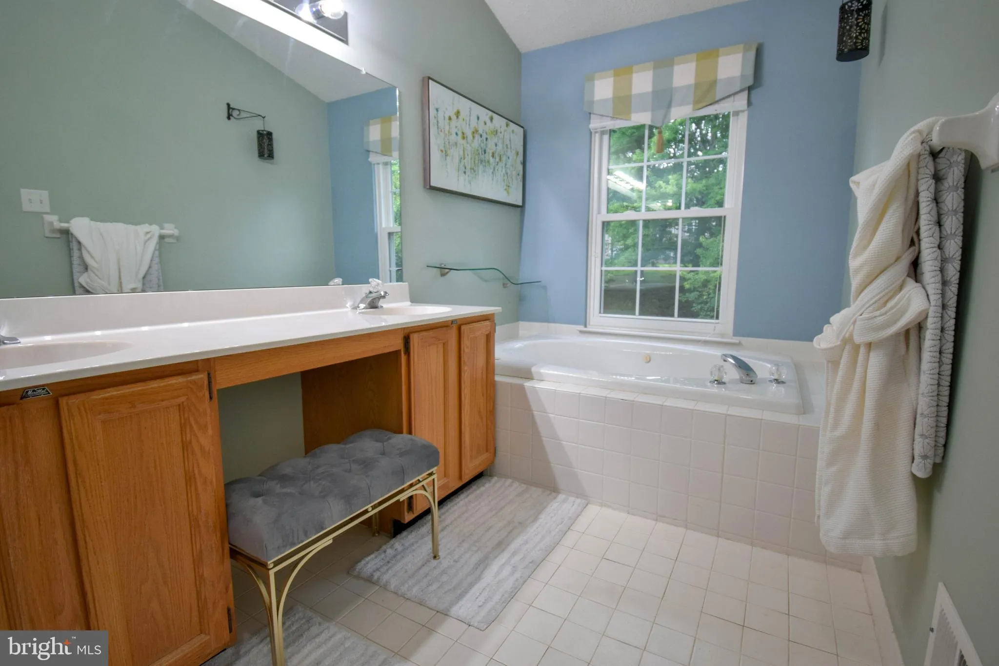Glen Mills, Pennsylvania 19342, United States, 2 Bedrooms Bedrooms, ,3 BathroomsBathrooms,Residential,Active,171814
