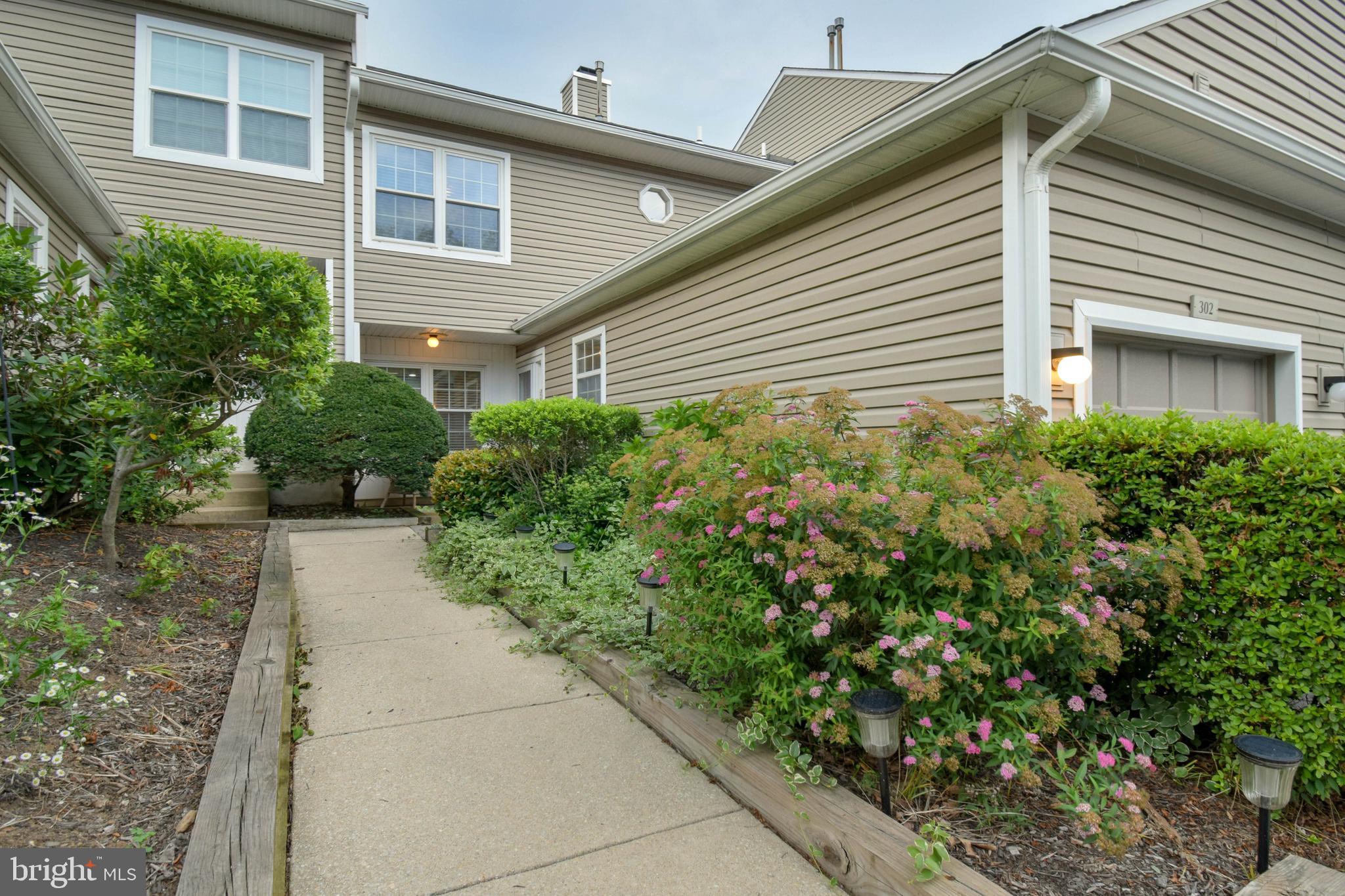 302 STANTON COURT 302