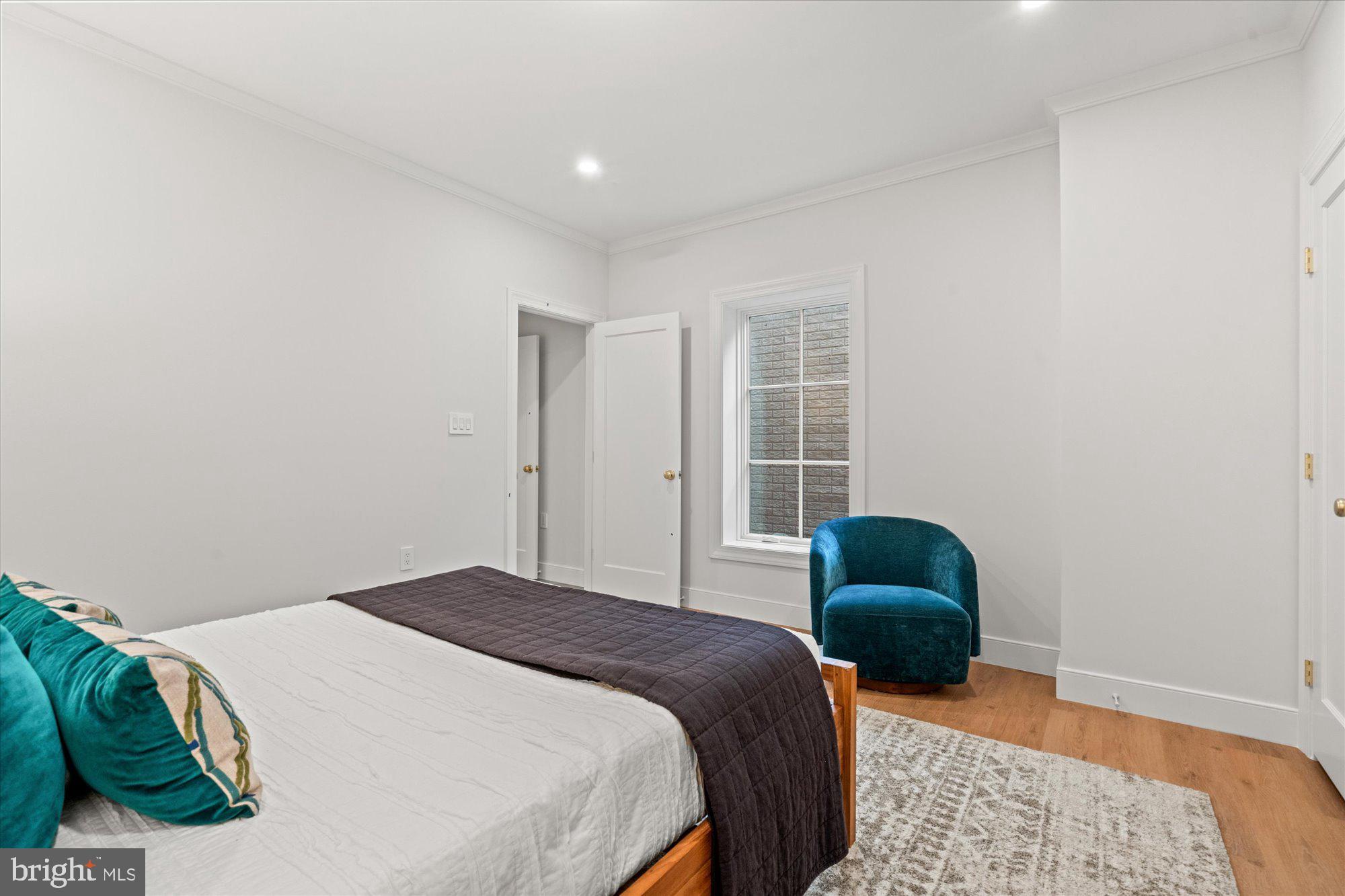BRADDOCK HEIGHTS - Residential