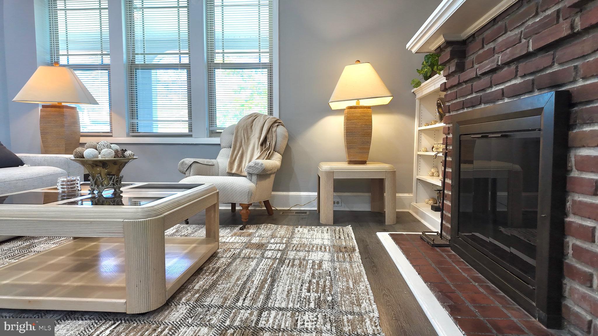 WINDSOR HILLS - Residential