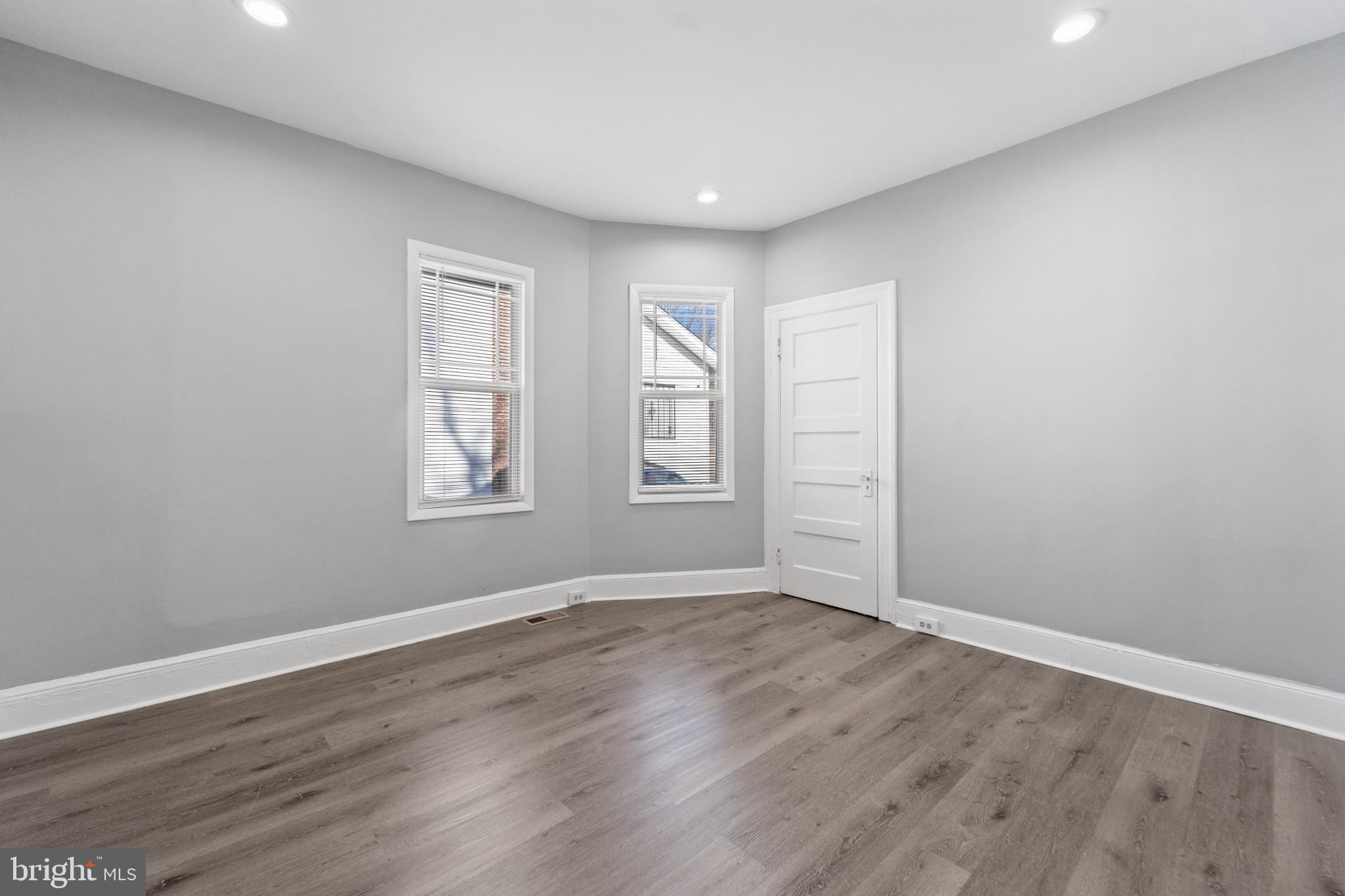 WINDSOR HILLS - Residential