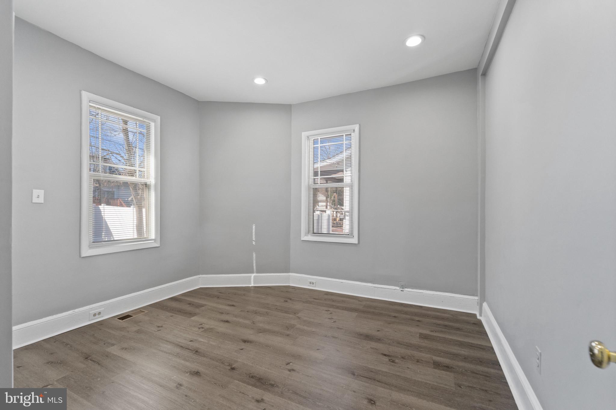 WINDSOR HILLS - Residential