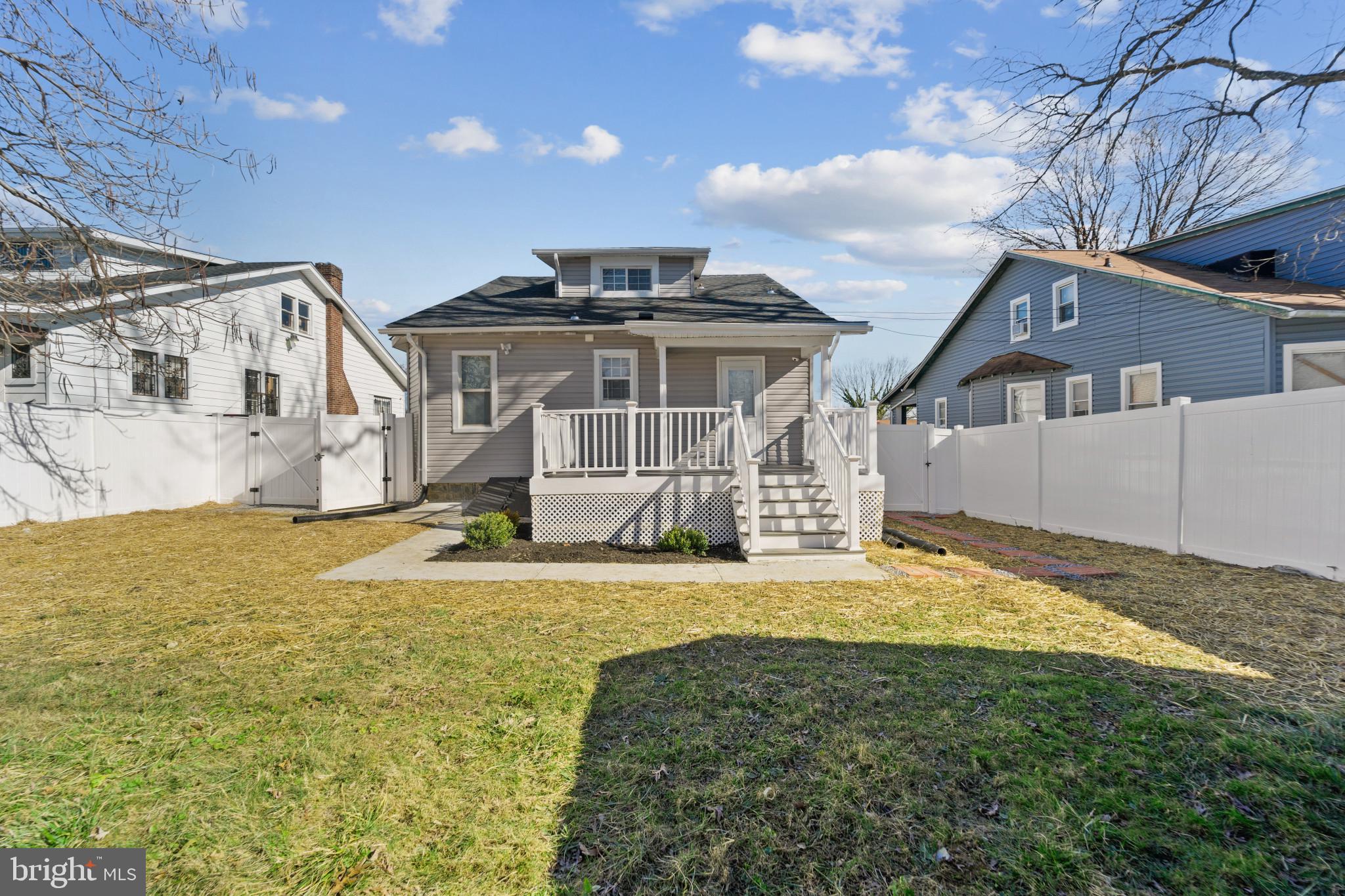 WINDSOR HILLS - Residential