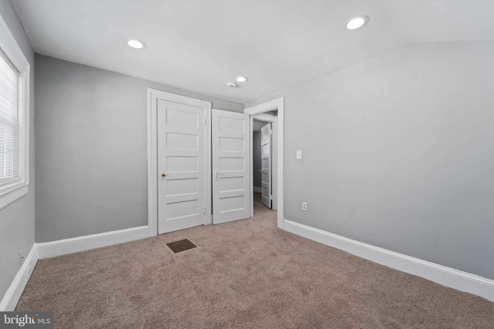WINDSOR HILLS - Residential
