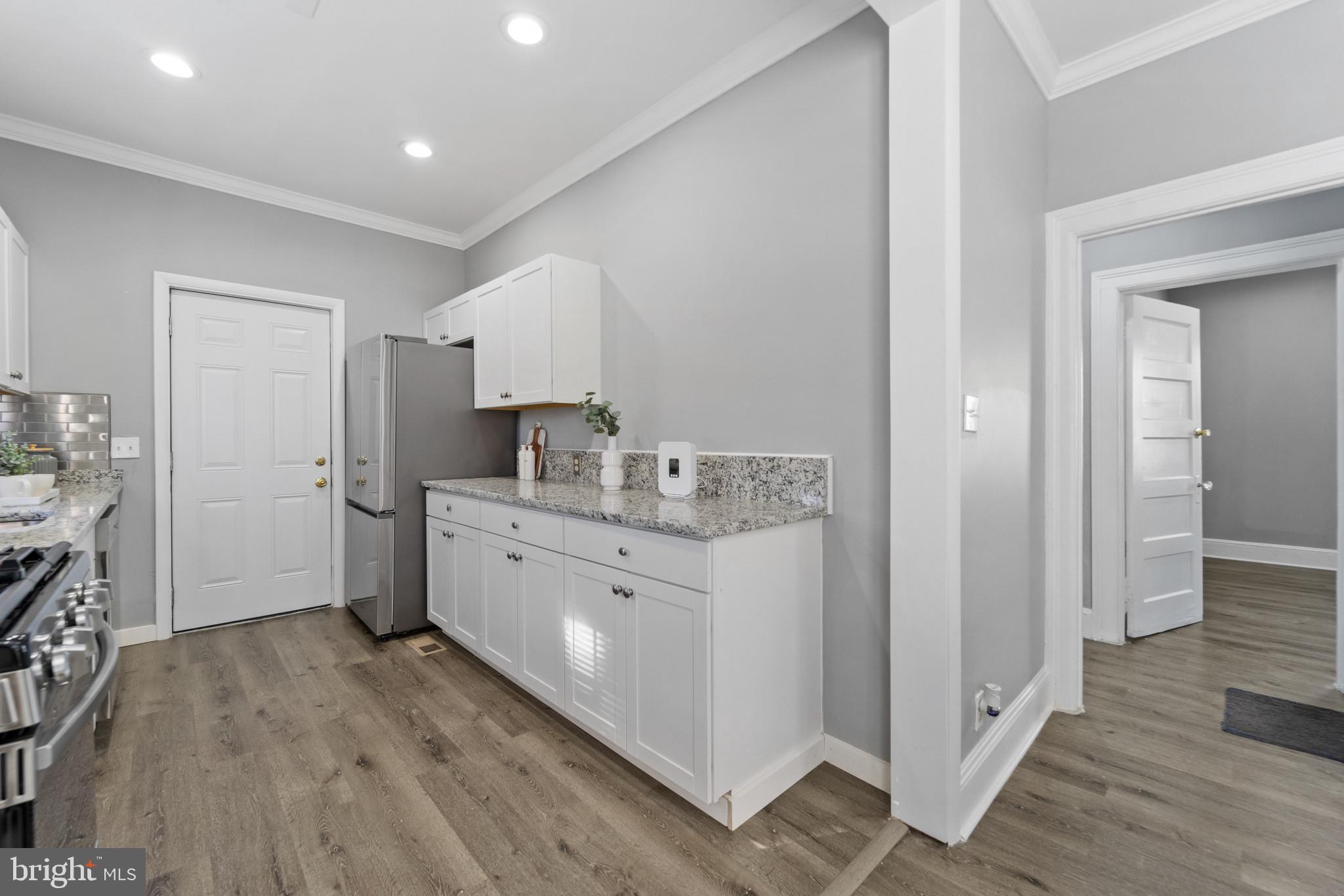 WINDSOR HILLS - Residential