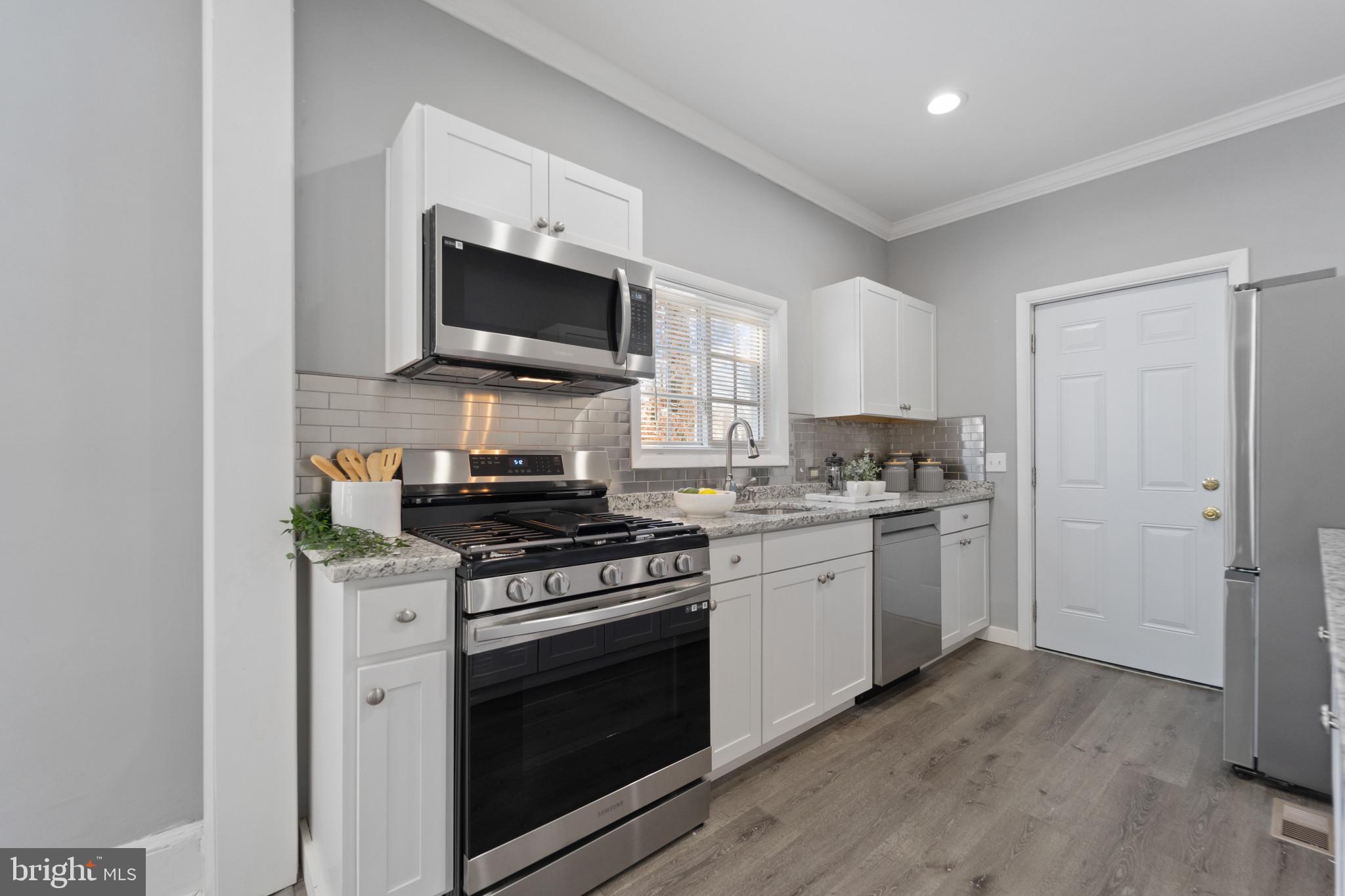 WINDSOR HILLS - Residential