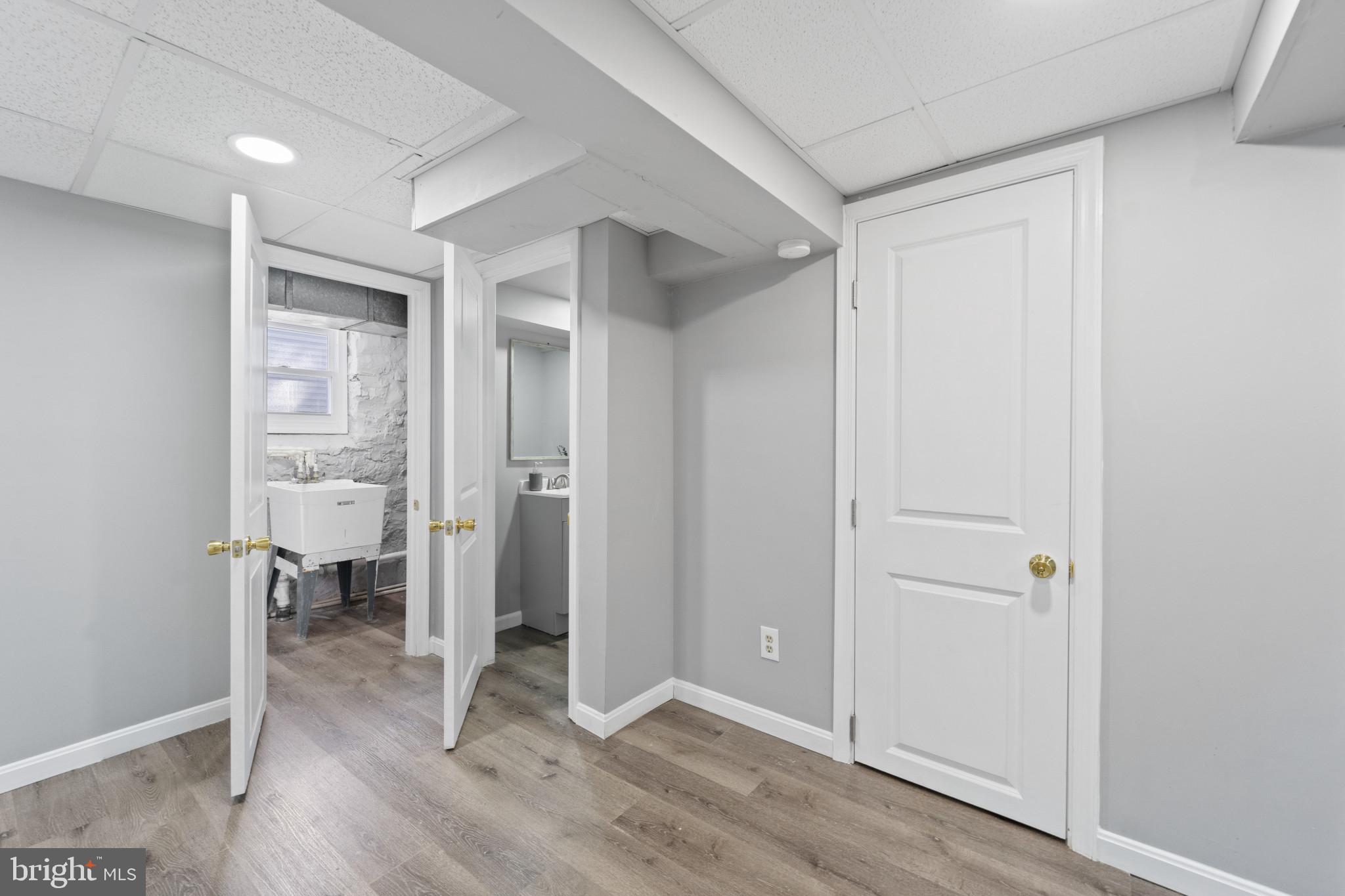 WINDSOR HILLS - Residential