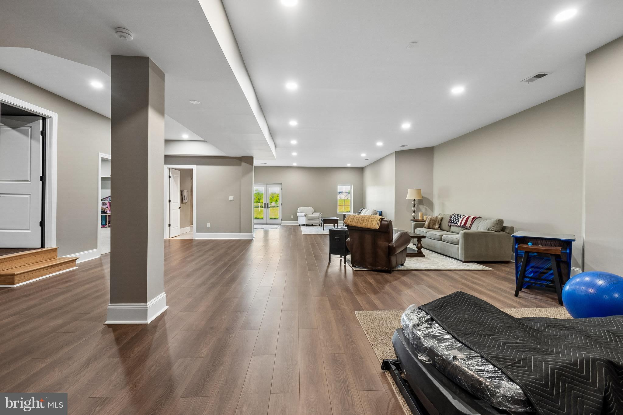 LEE'S CROSSING - Residential