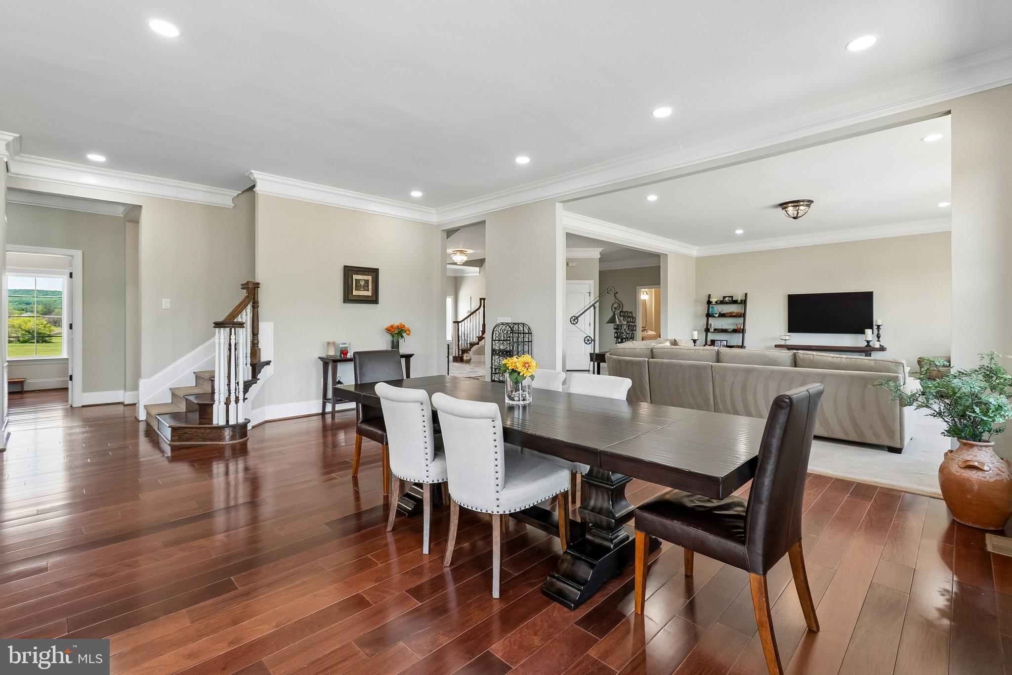 LEE'S CROSSING - Residential