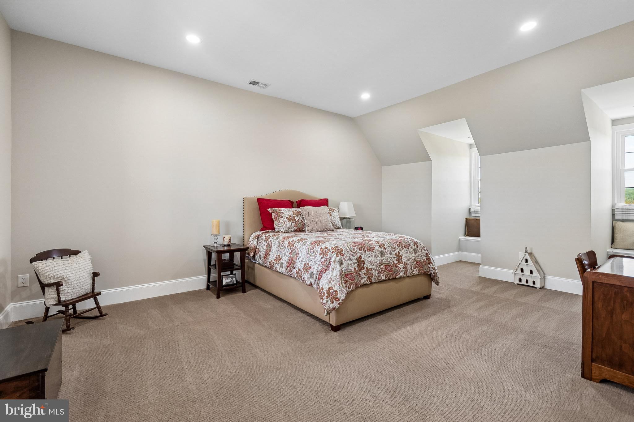 LEE'S CROSSING - Residential
