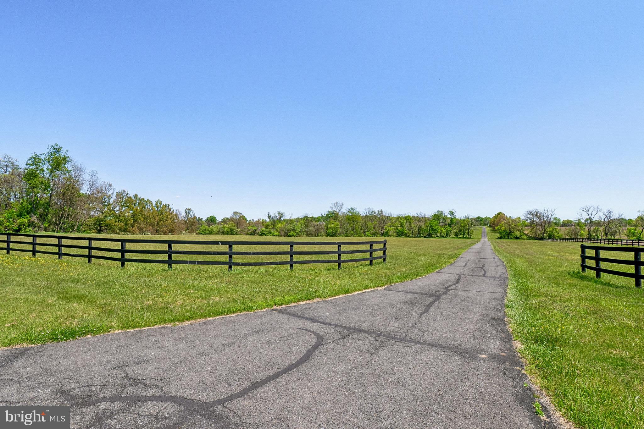 LEE'S CROSSING - Residential