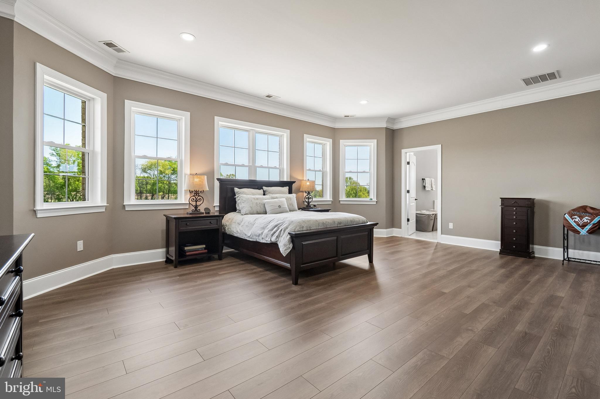 LEE'S CROSSING - Residential