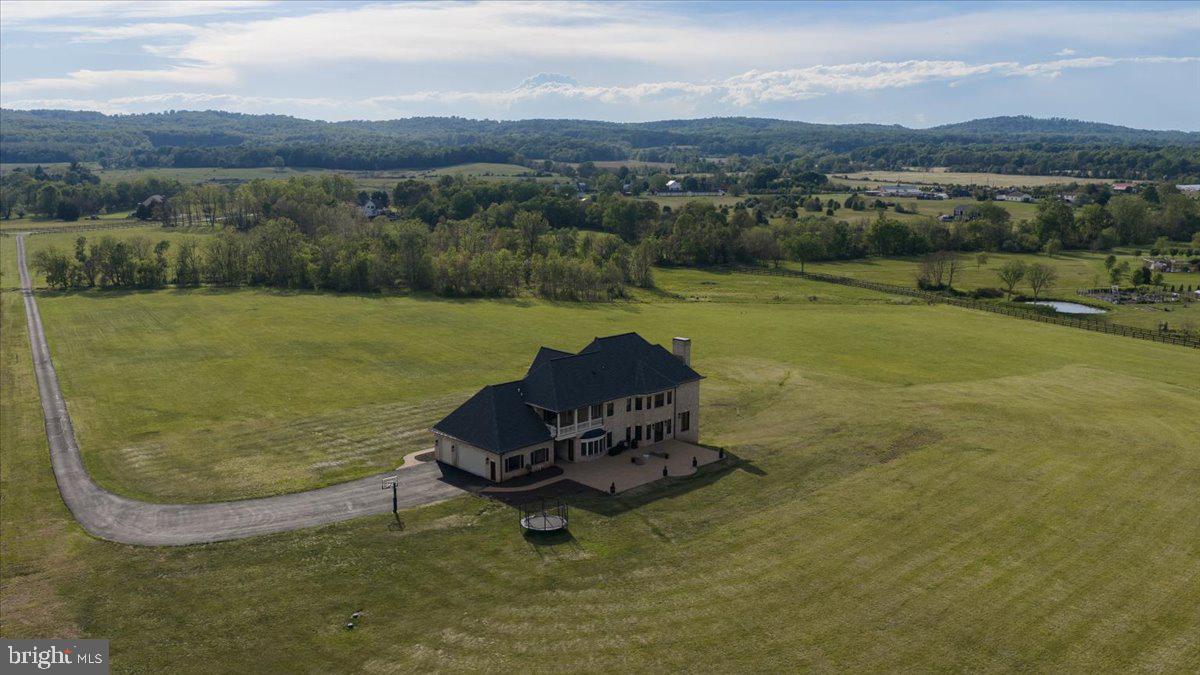 LEE'S CROSSING - Residential