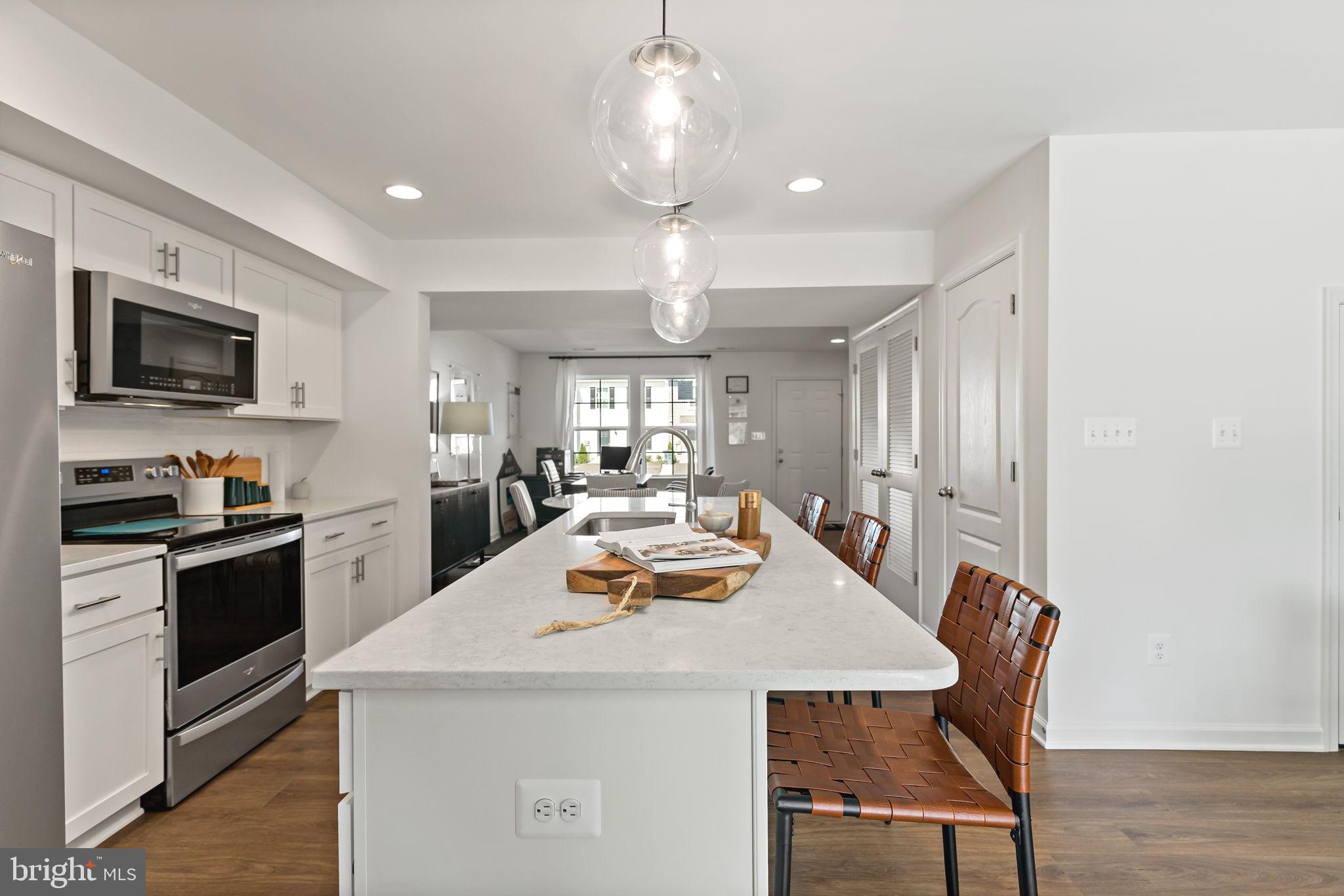 WHISPERING PINES - Residential