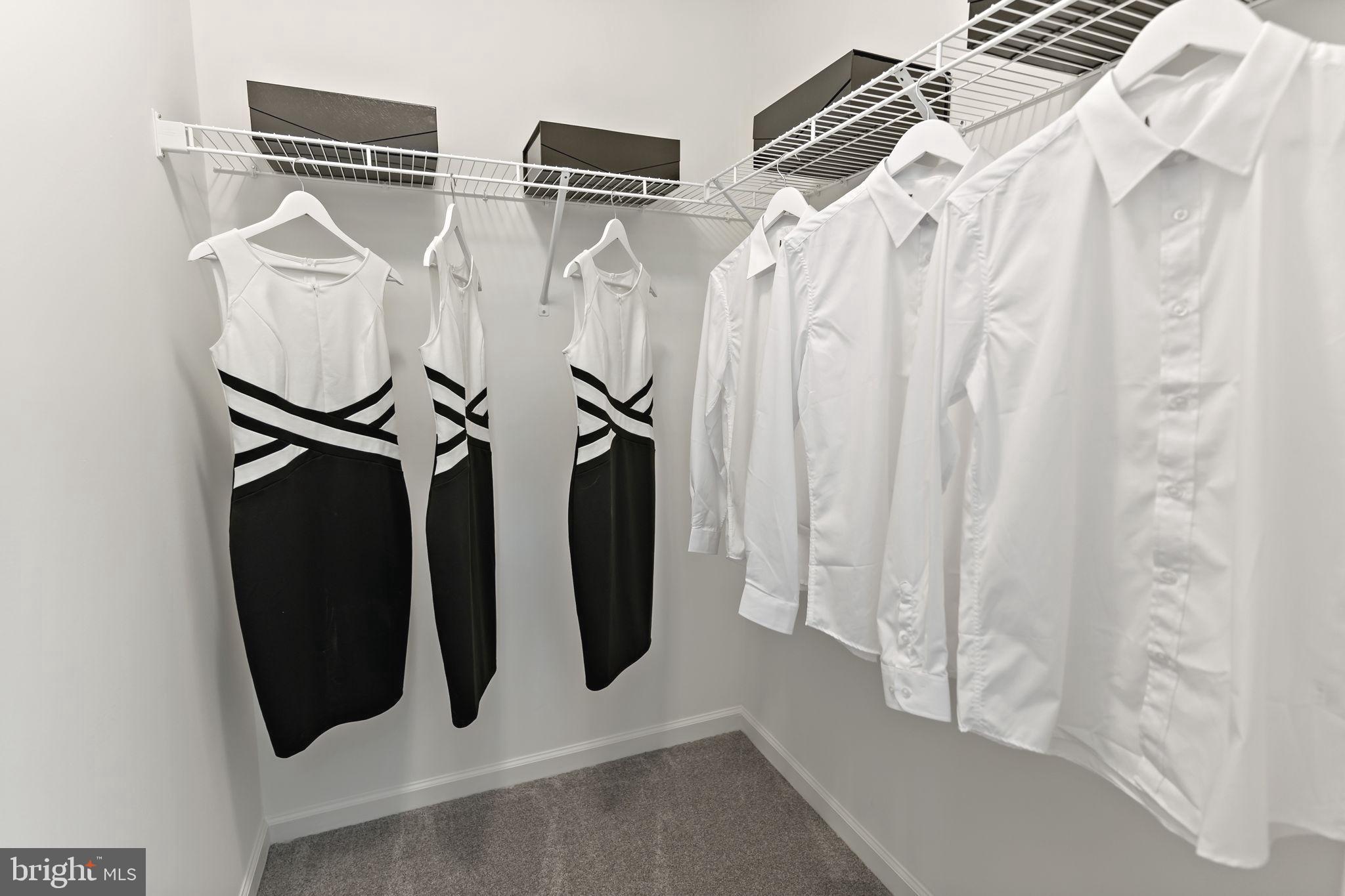 WHISPERING PINES - Residential