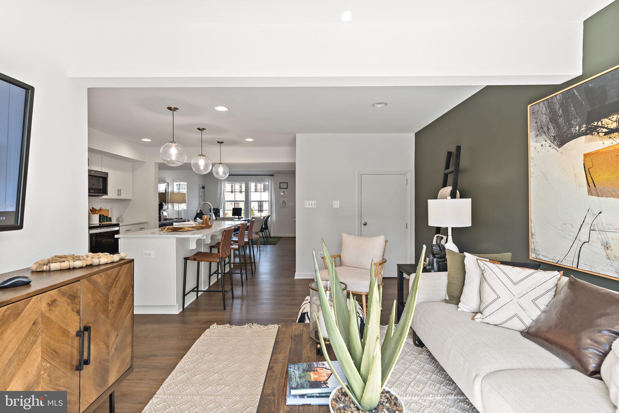 WHISPERING PINES - Residential