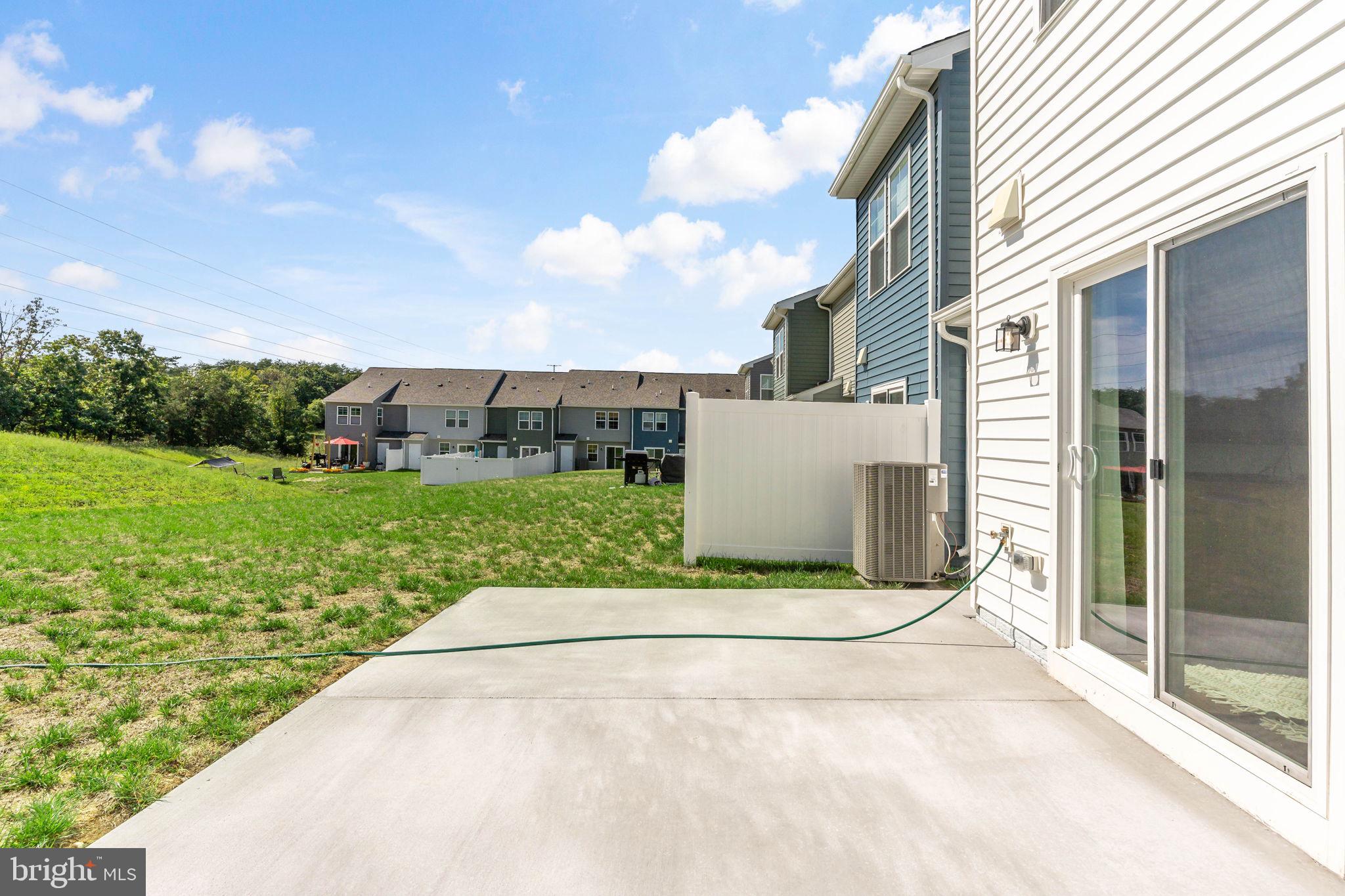 WHISPERING PINES - Residential