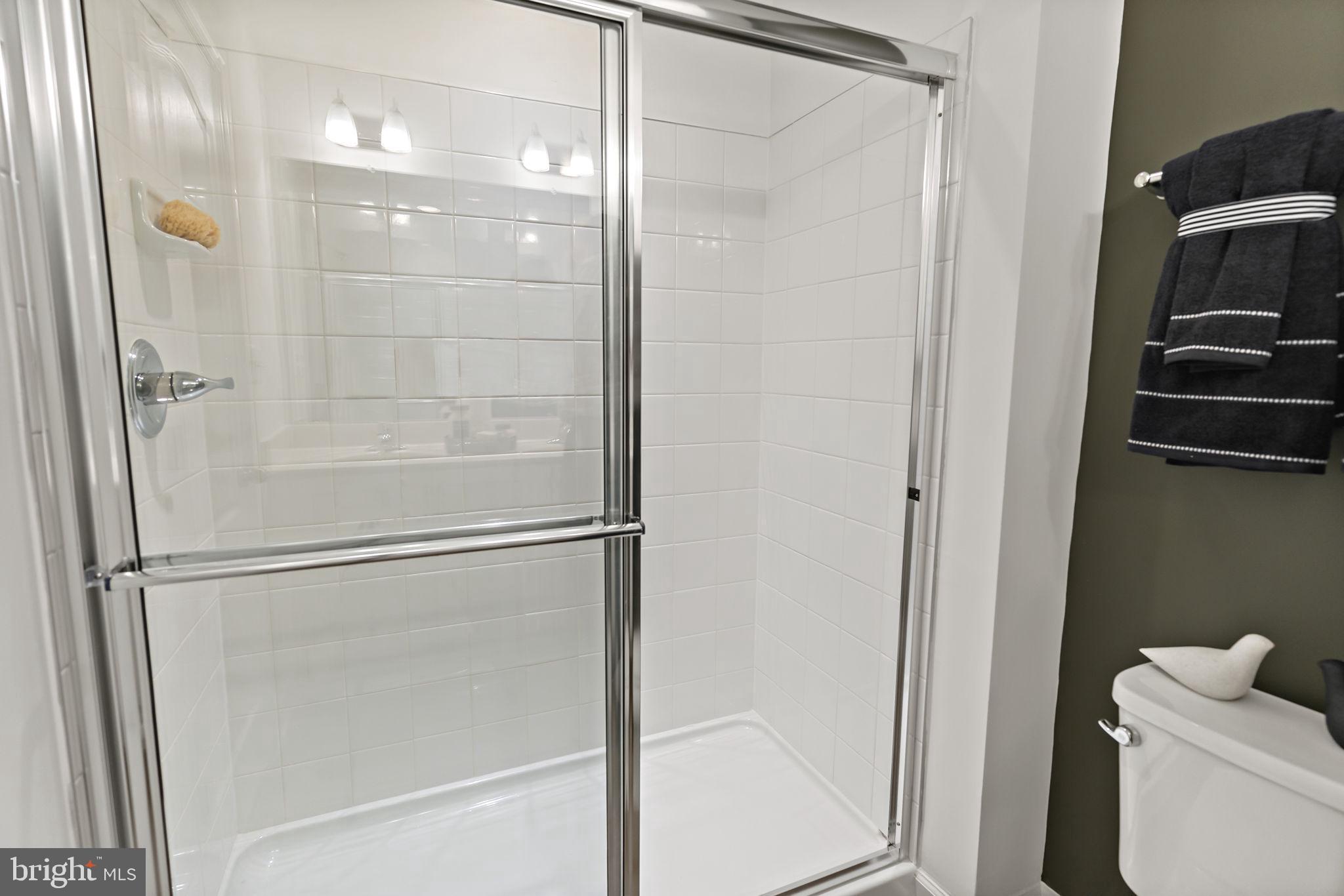 WHISPERING PINES - Residential