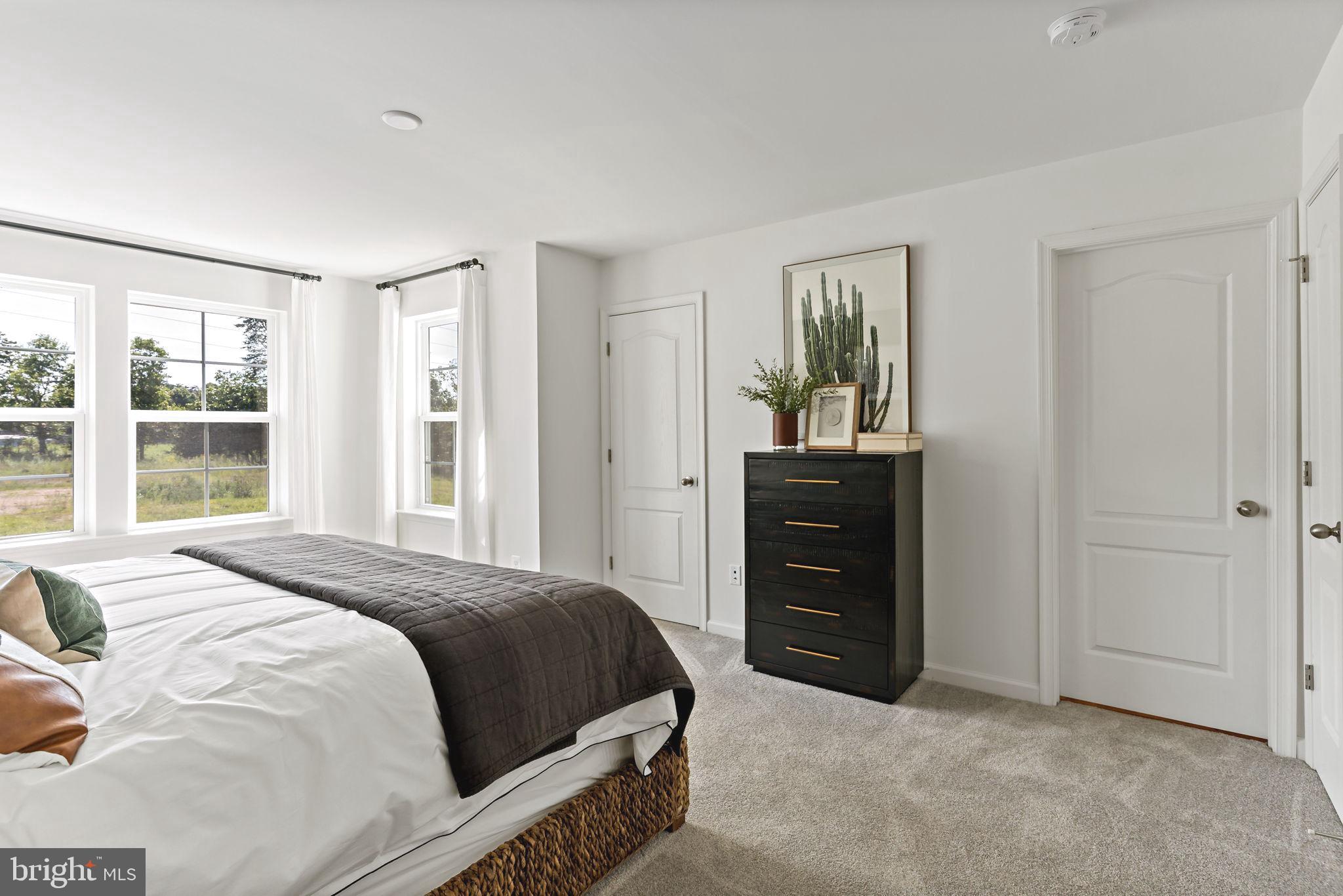 WHISPERING PINES - Residential