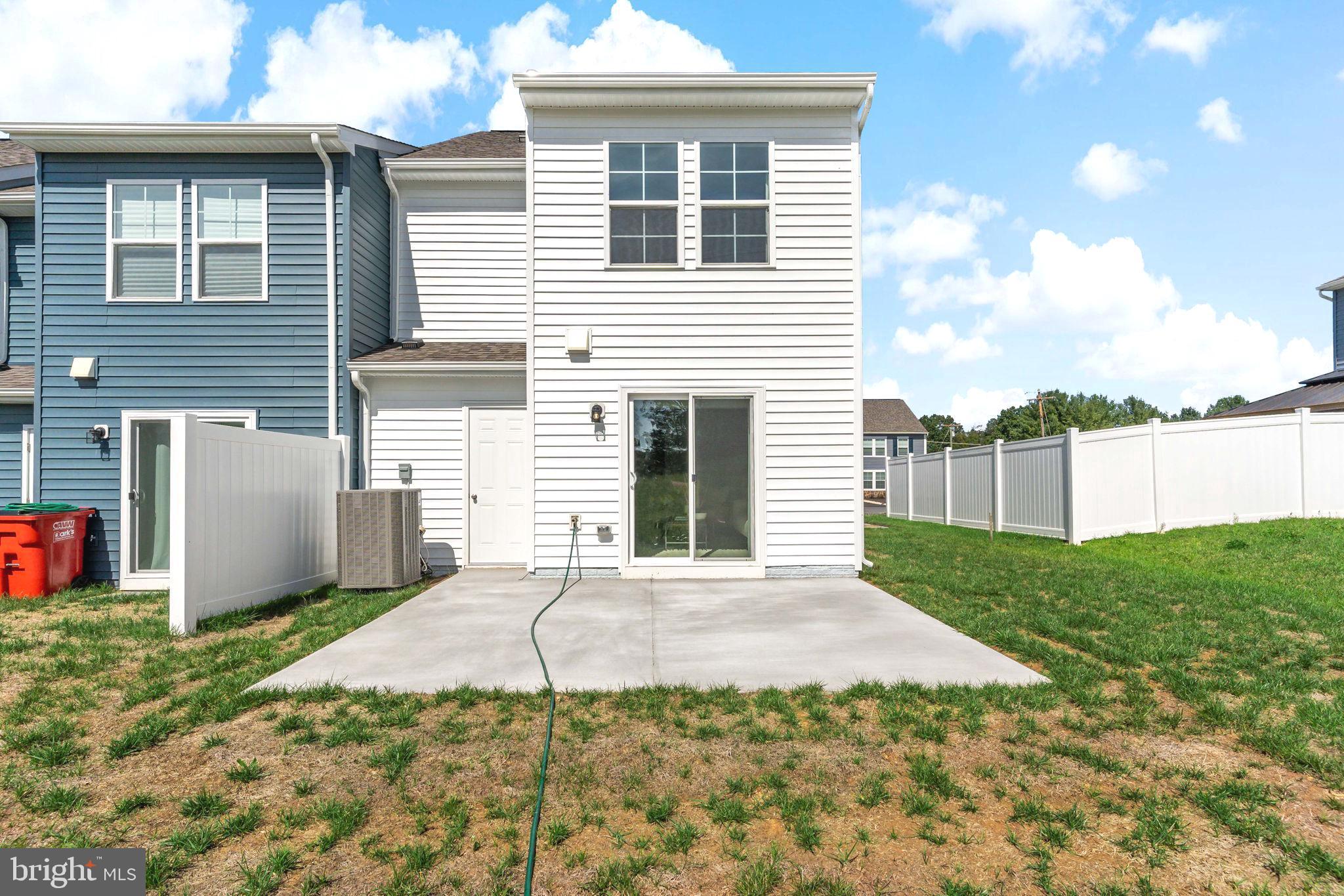 WHISPERING PINES - Residential