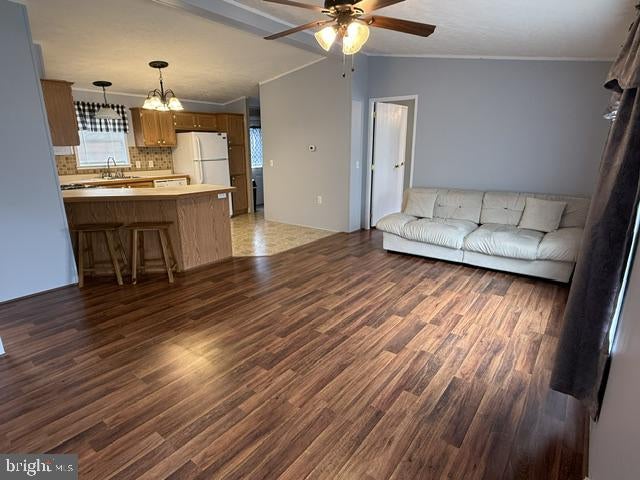 17 BROADWING DRIVE