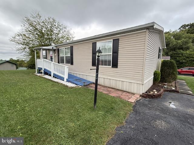 17 BROADWING DRIVE