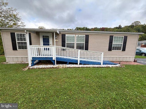 Mobile Home For Sale - 17 Broadwing Drive<br/> Adams County, HANOVER, PA 17331