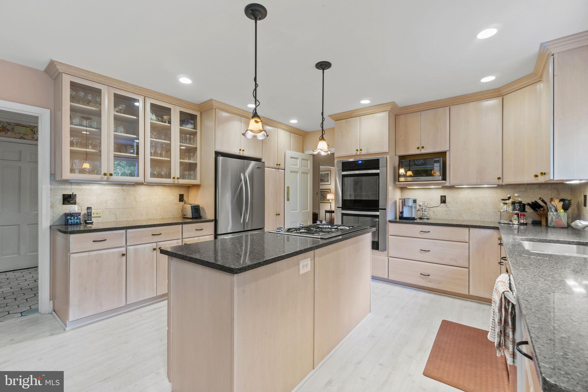 KENWOOD PARK - Residential