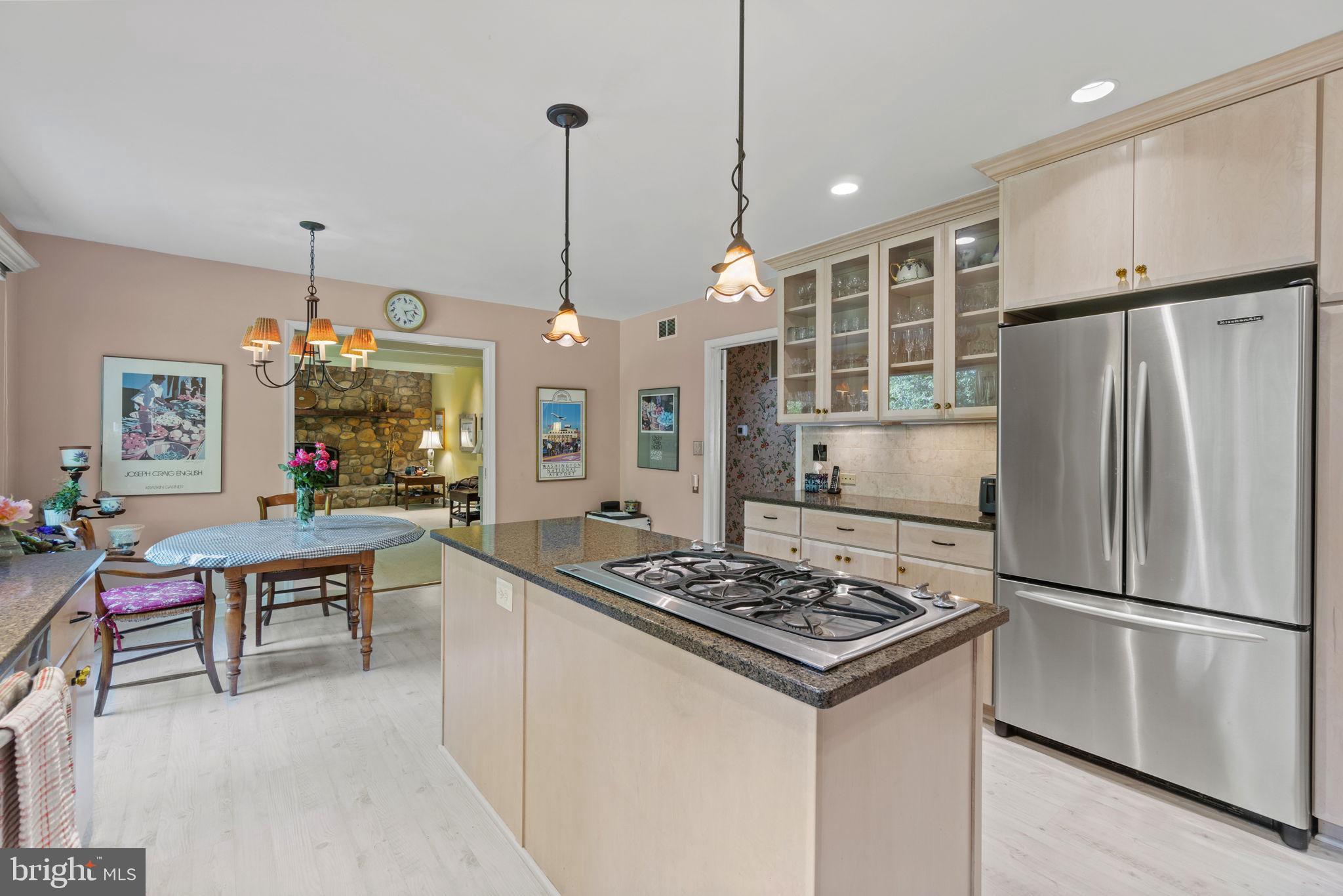 KENWOOD PARK - Residential