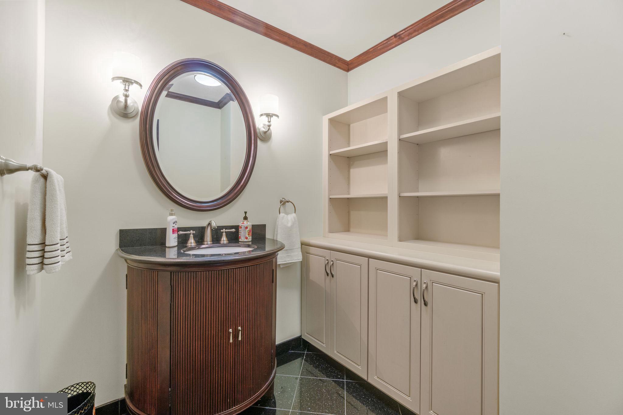 KENWOOD PARK - Residential