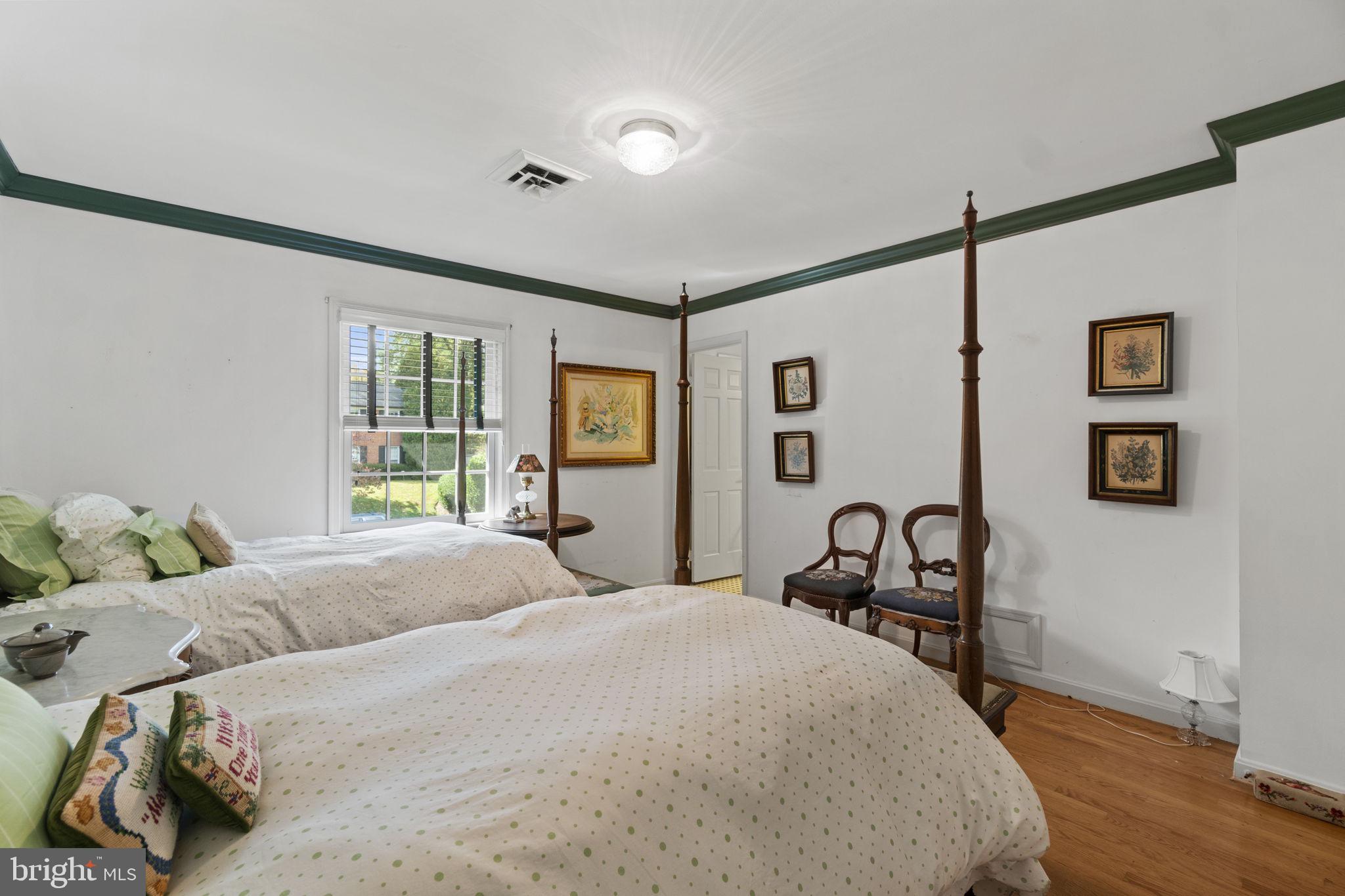 KENWOOD PARK - Residential