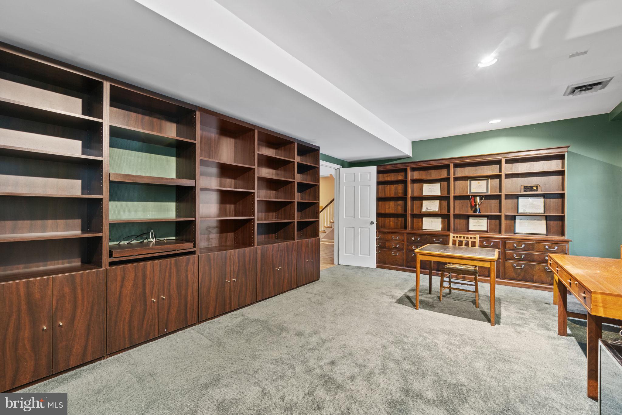 KENWOOD PARK - Residential