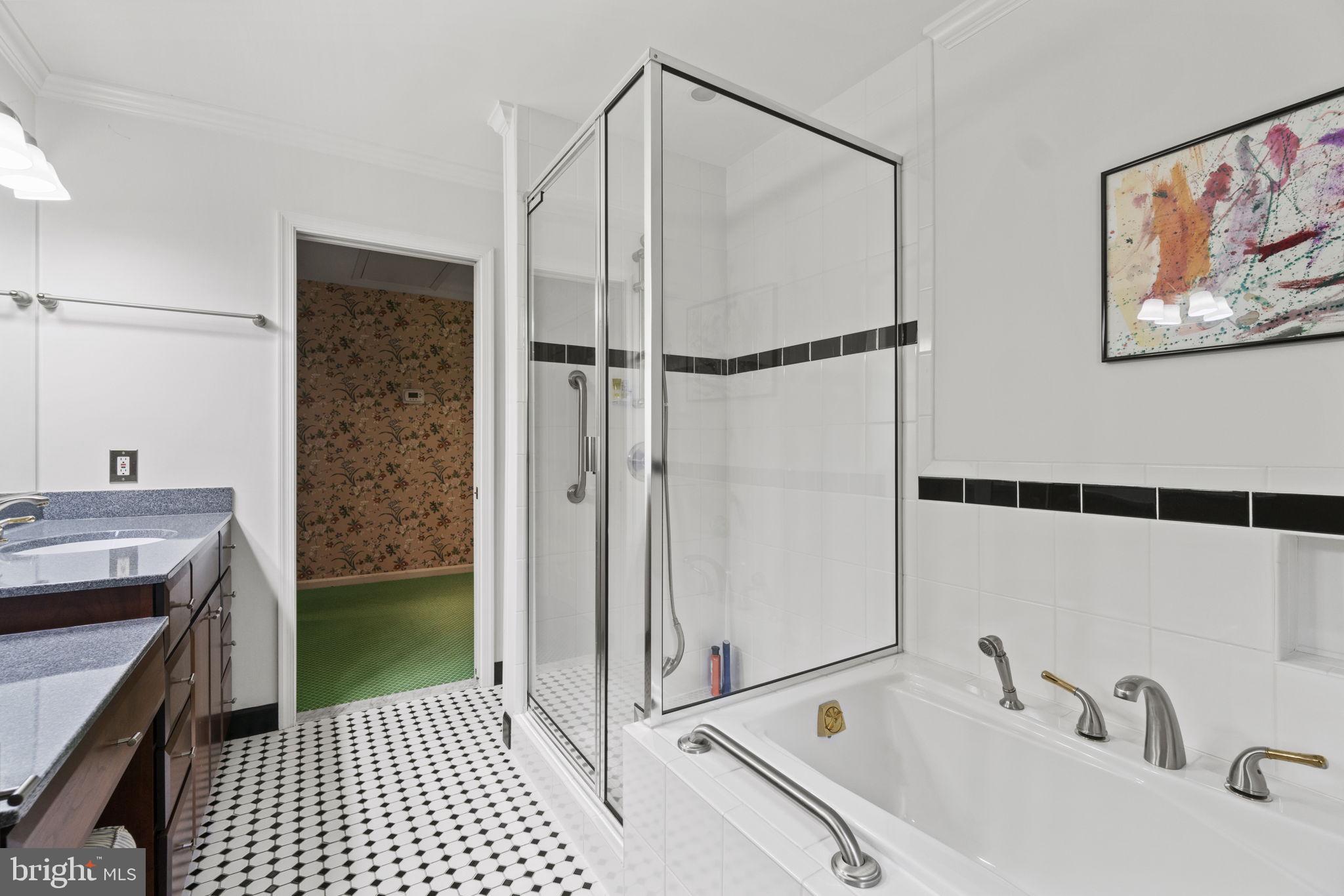 KENWOOD PARK - Residential