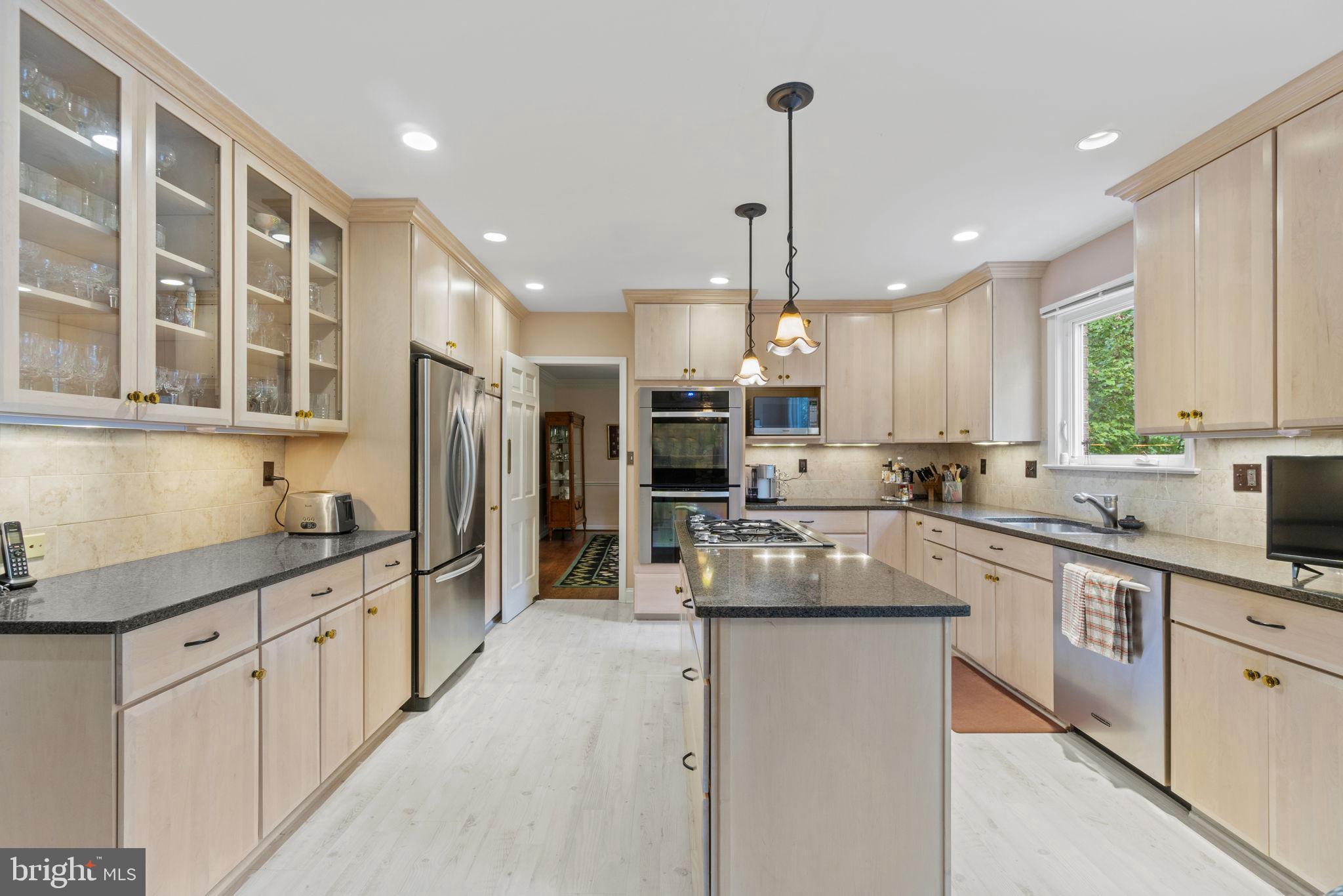 KENWOOD PARK - Residential